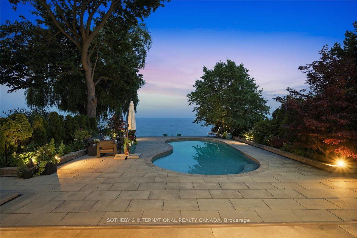 102 Cumberland Drive, Mississauga — Detached for sale, photo 1