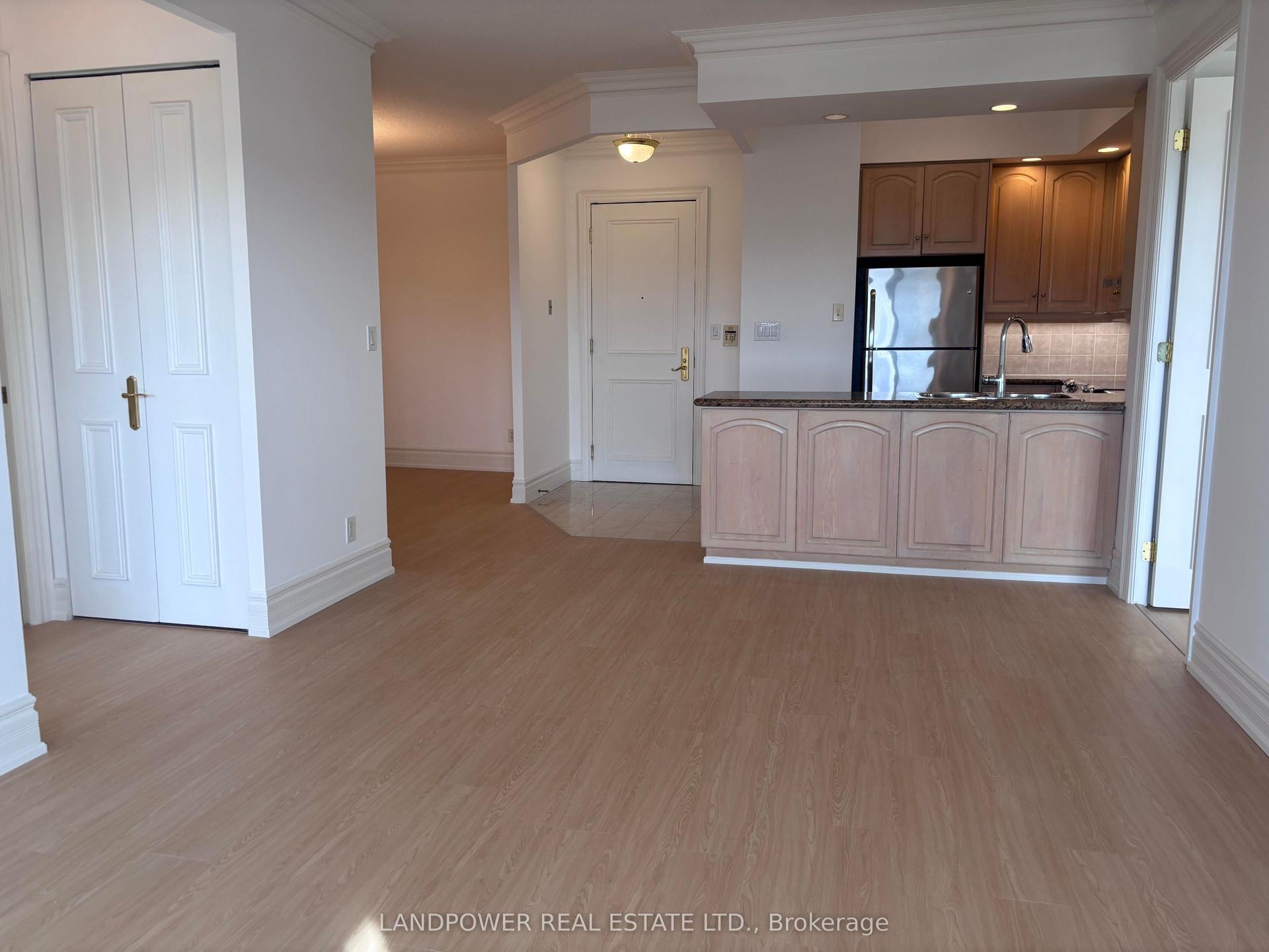 10 Old York Mills Road 404 #404, Toronto — Condo for lease, photo 1