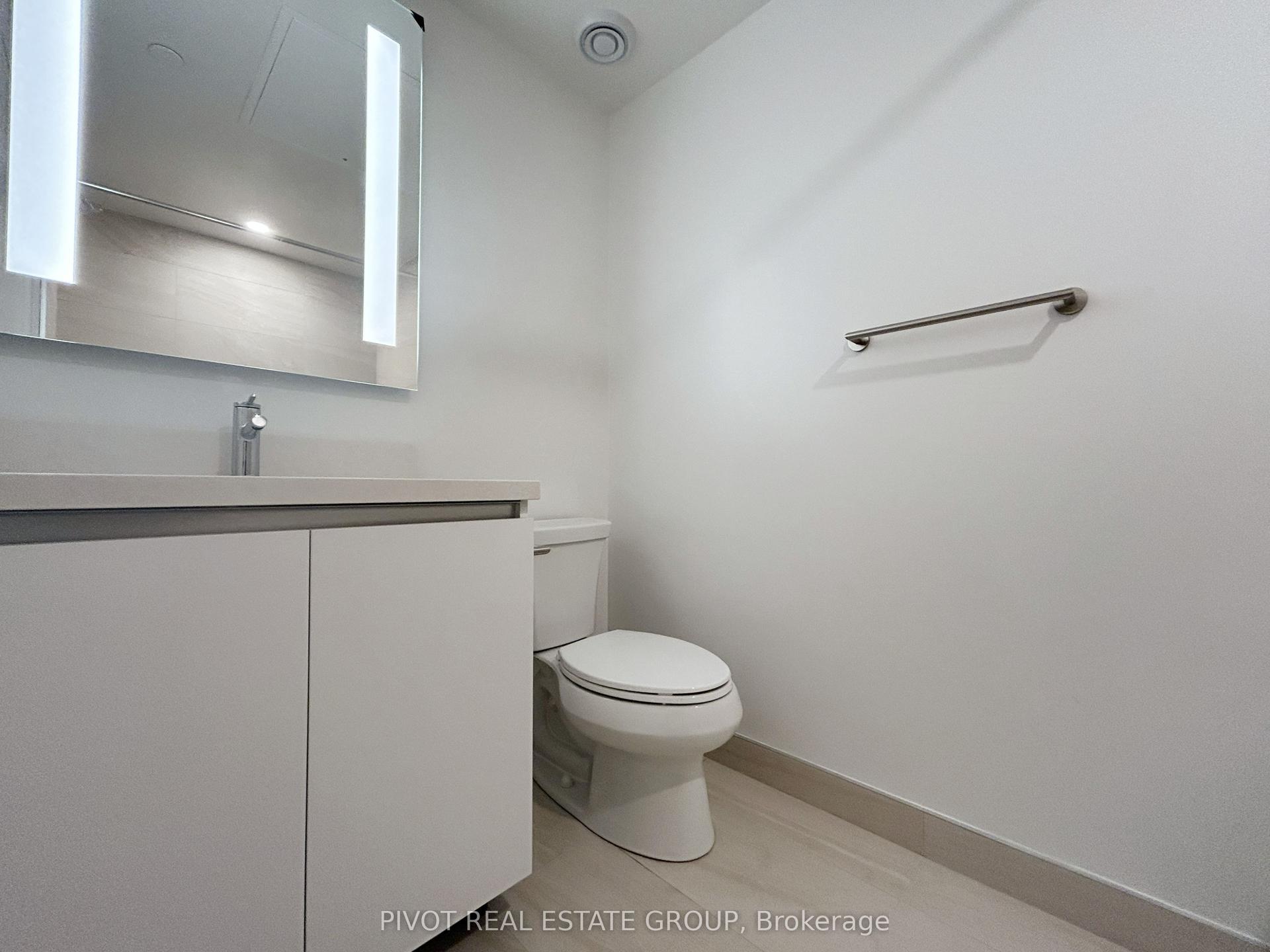 2 Erskine Road 1803 #1803 — photo 1