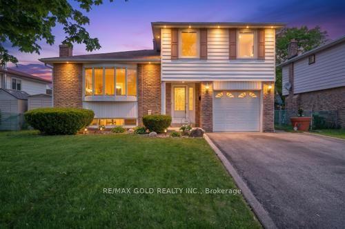 60 Gondola Crescent — photo 1