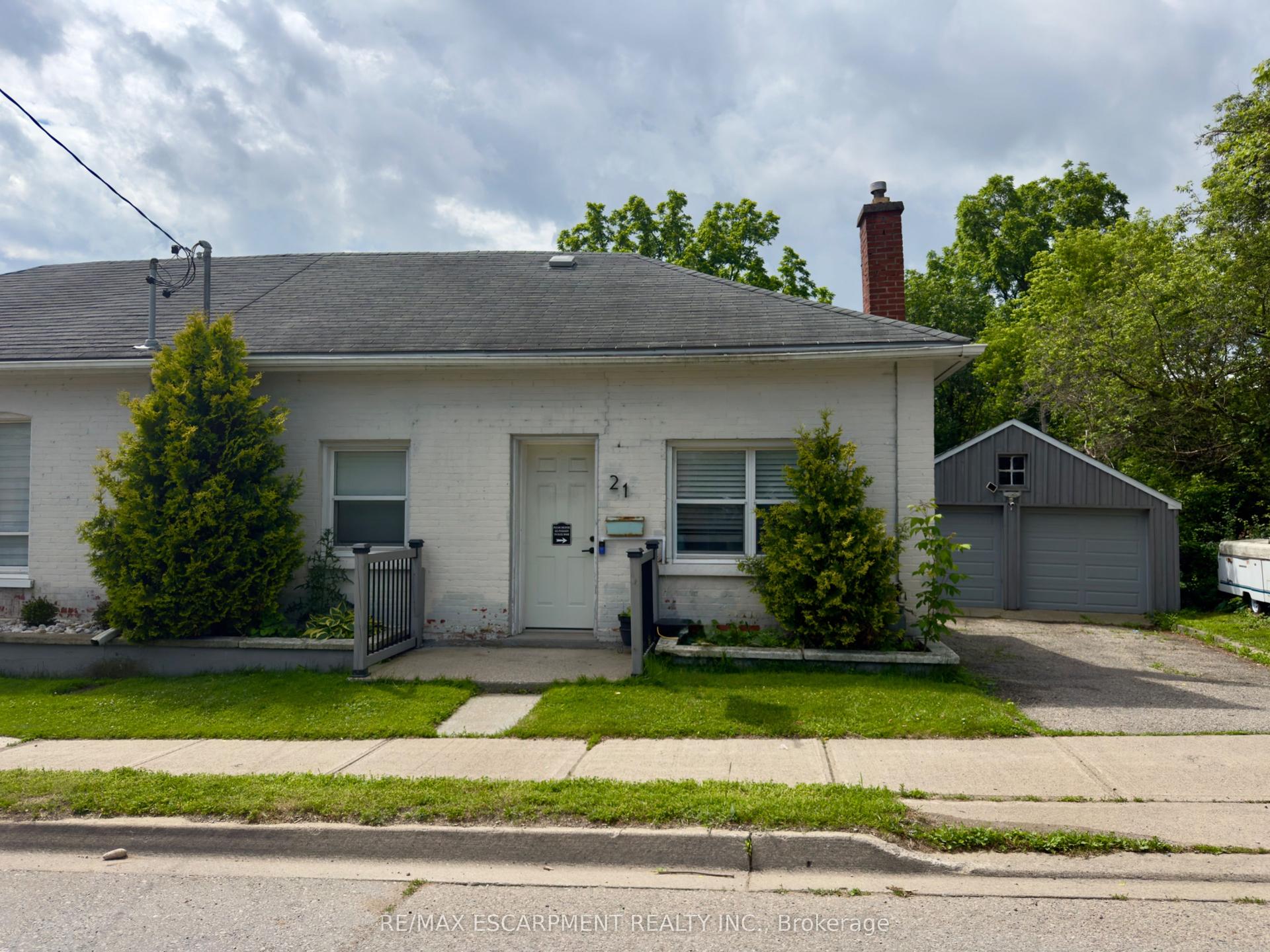 21 Cedar Street — photo 1