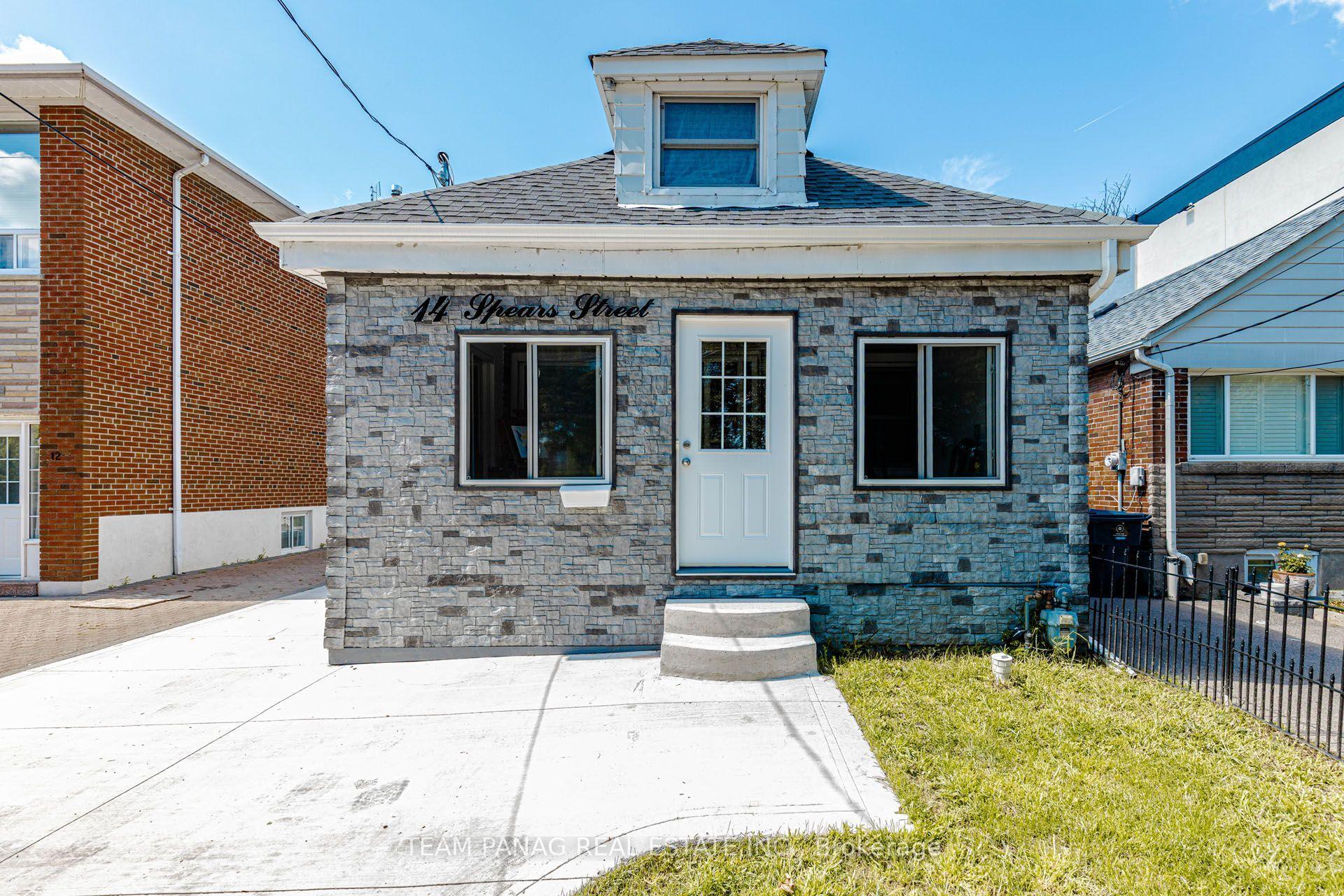14 Spears Street, Toronto — Detached for sale, photo 1
