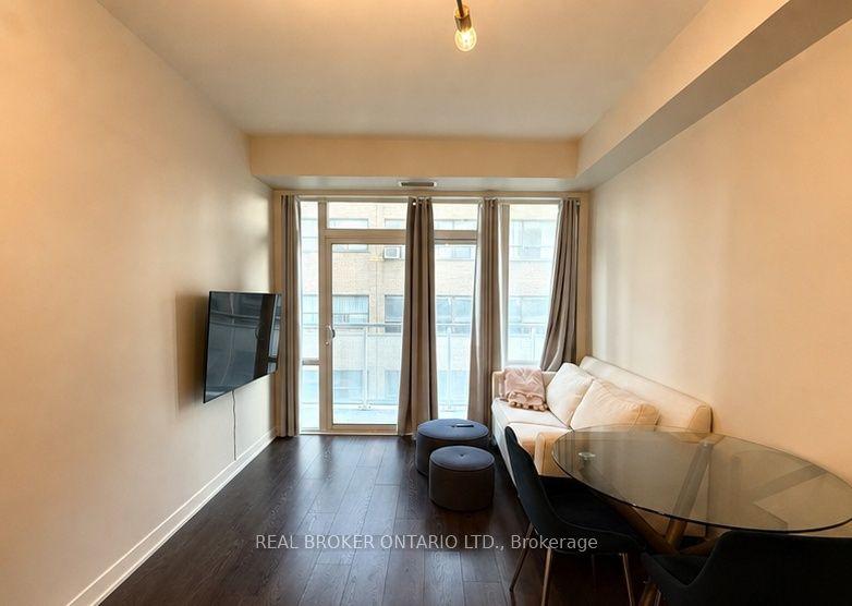 223 St. Clair Avenue W 713 #713, Toronto — Condo for lease, photo 1