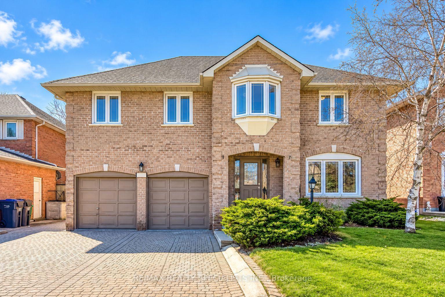 102 Sunforest Drive, Brampton — Detached for sale, photo 1