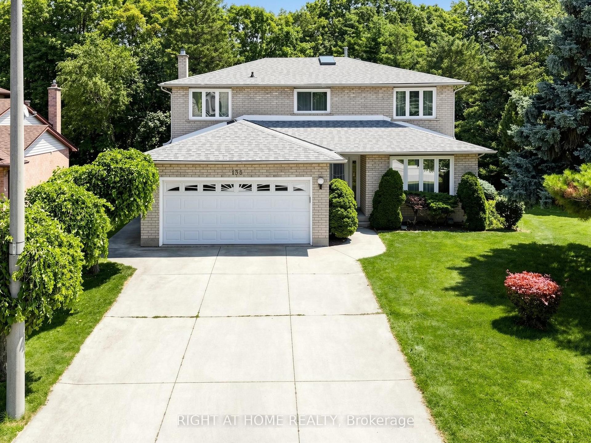 138 Strawberry Drive, Hamilton — Detached for sale, photo 1