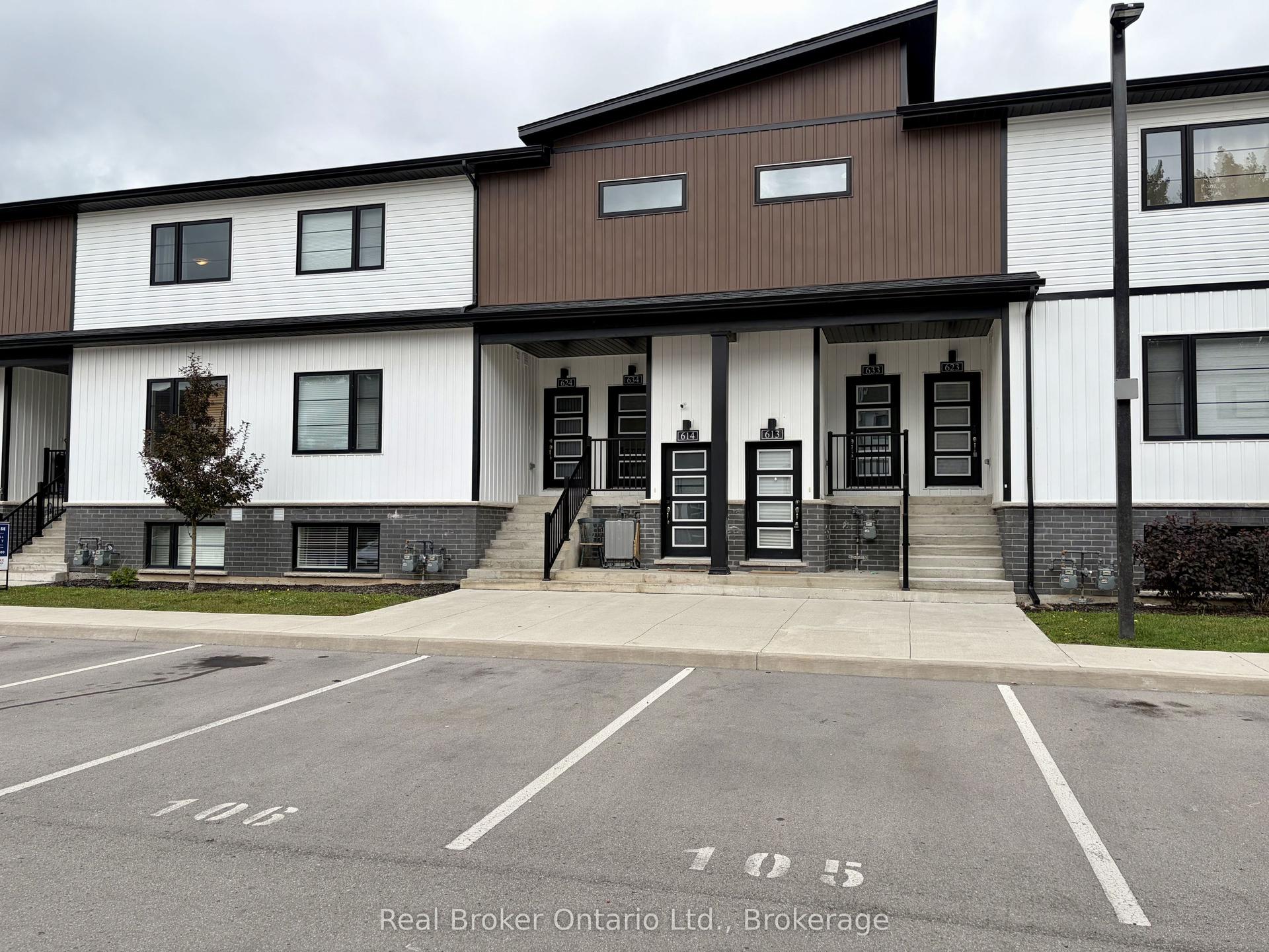 4263 Fourth Avenue 613 #613, Niagara Falls — Condo Town for lease, photo 1