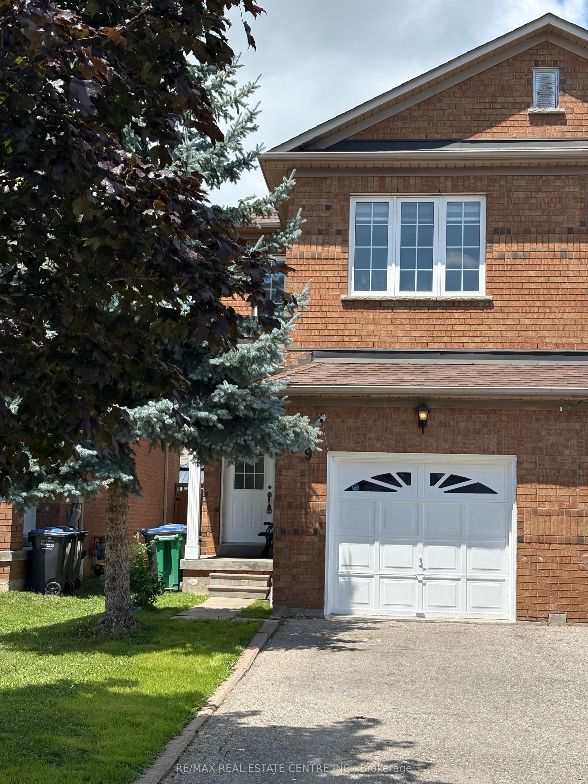 799 Ledbury Crescent, Mississauga — Semi-Detached for sale, photo 1