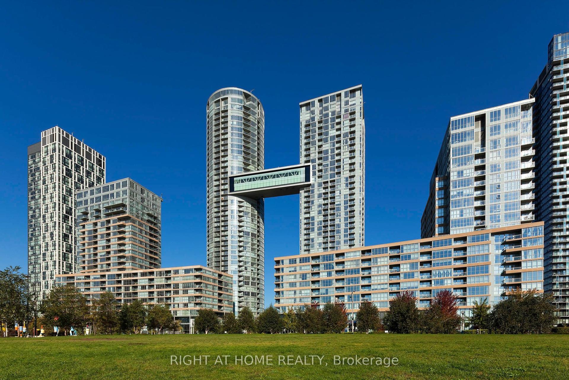 10 Capreol Court 356 #356, Toronto — Condo for sale, photo 1