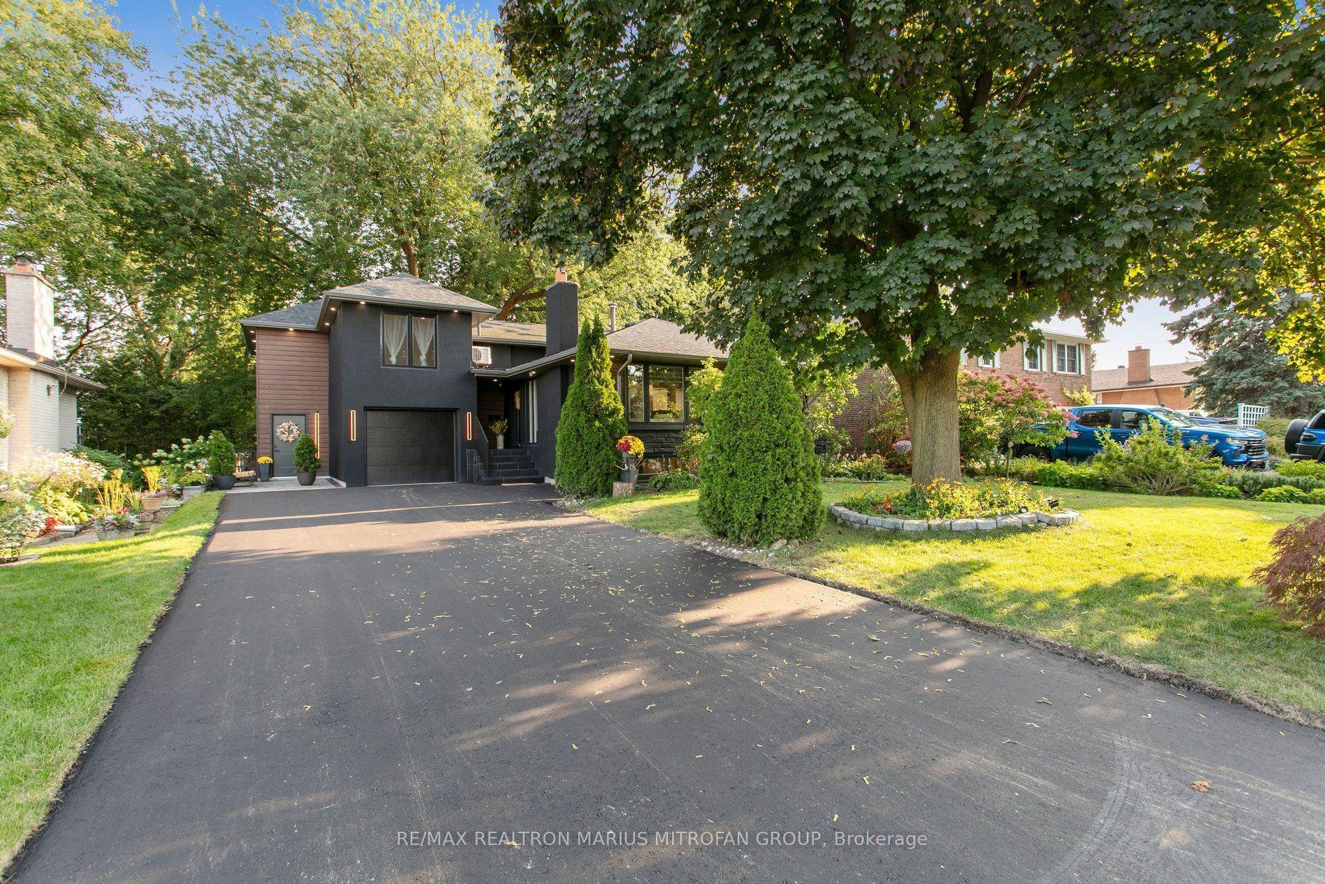 21 Toynbee Trail, Toronto — Detached for sale, photo 1
