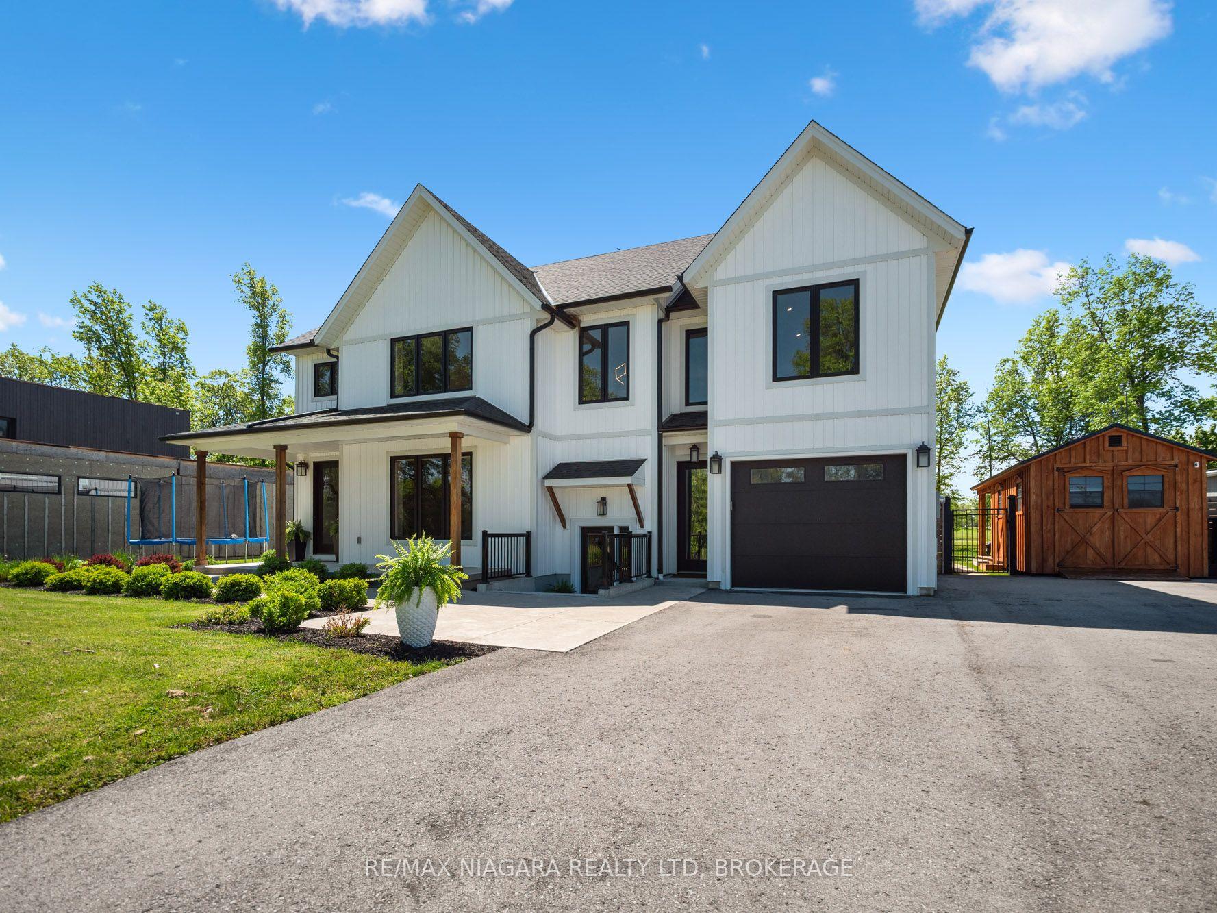 1623 Bertie Street — photo 1