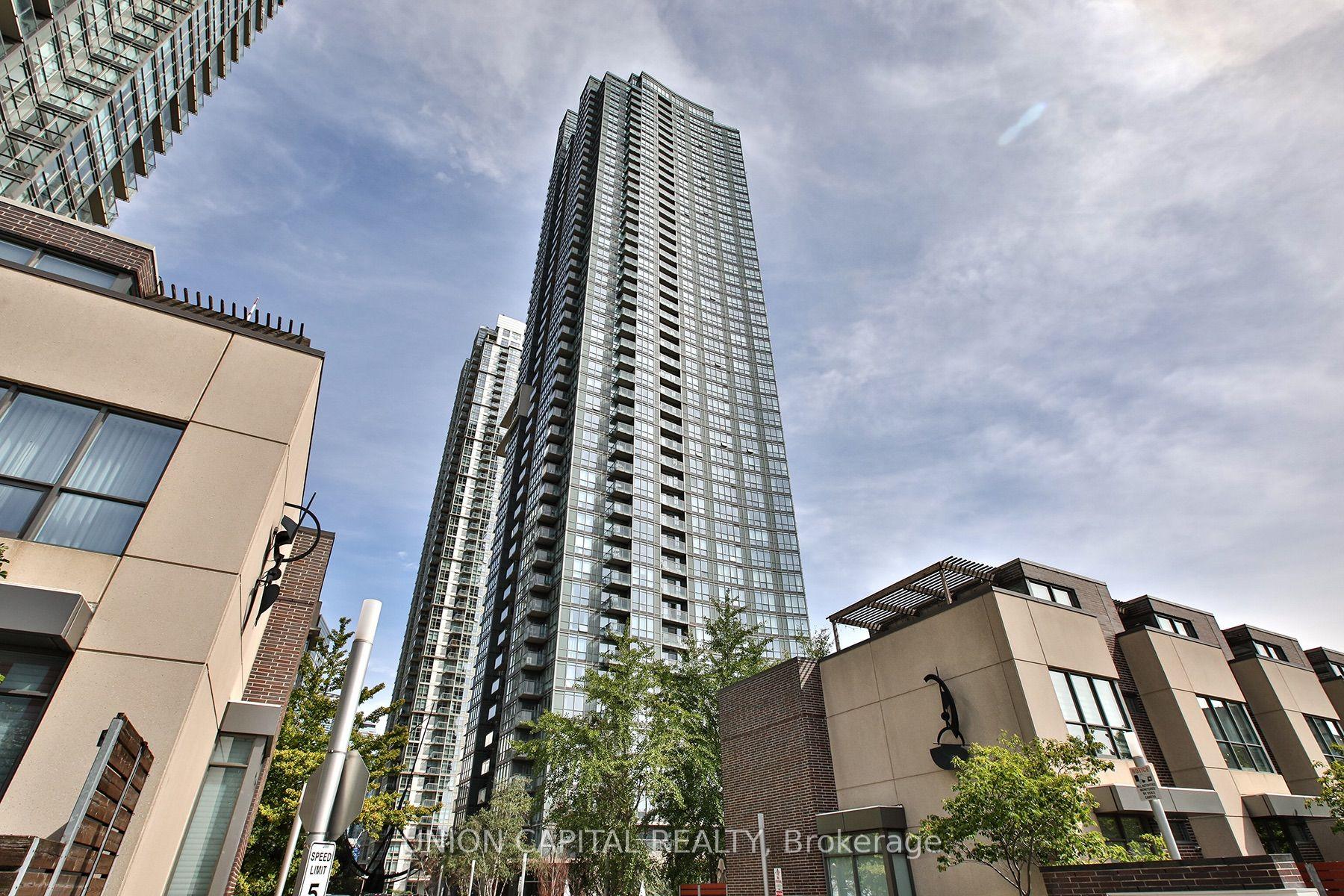 11 Brunel Court 2809 #2809, Toronto — Condo for sale, photo 1
