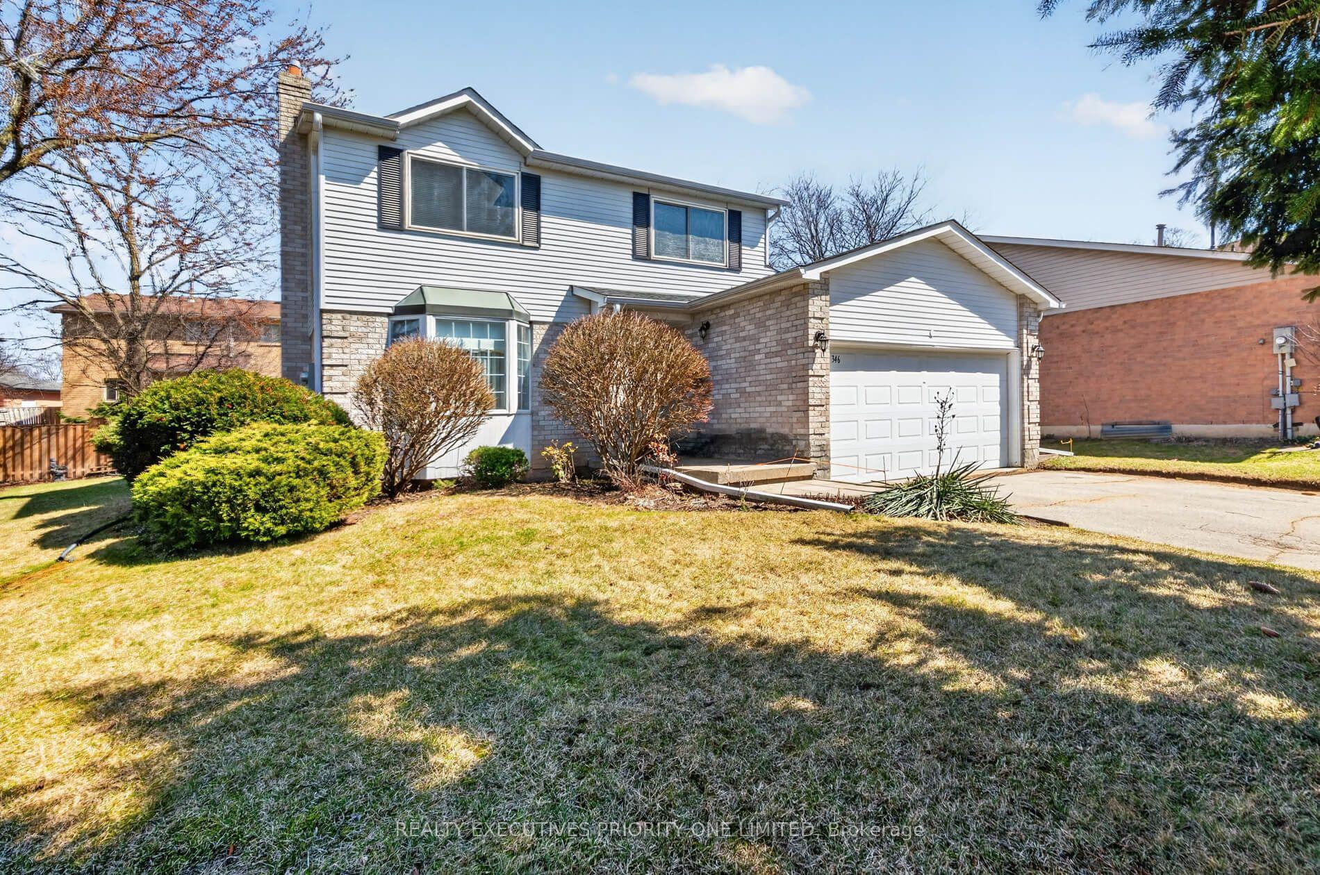 346 Darlington Crescent — photo 1
