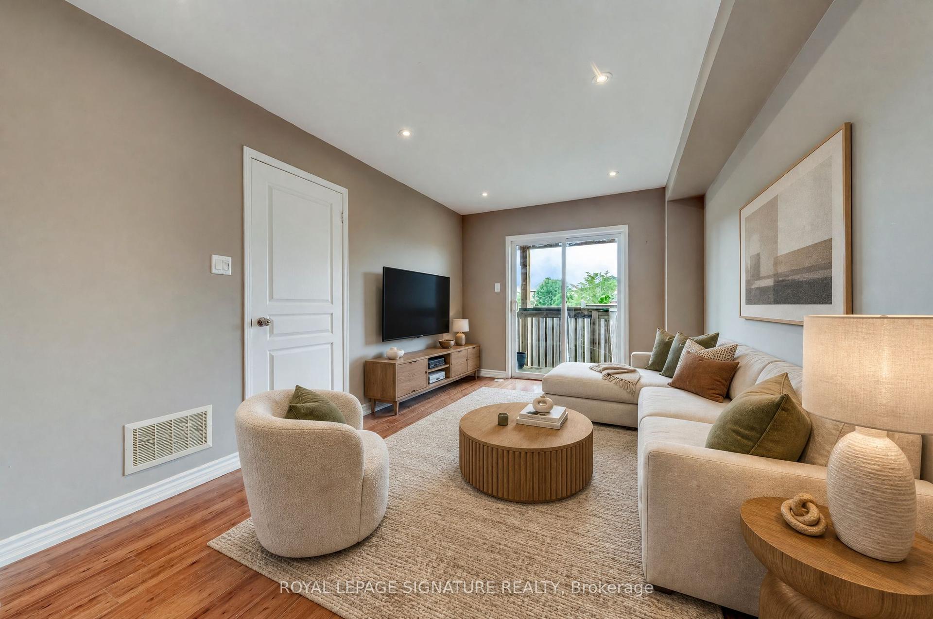 2418 Adamvale Crescent, Oakville — Townhouse for sale, photo 1