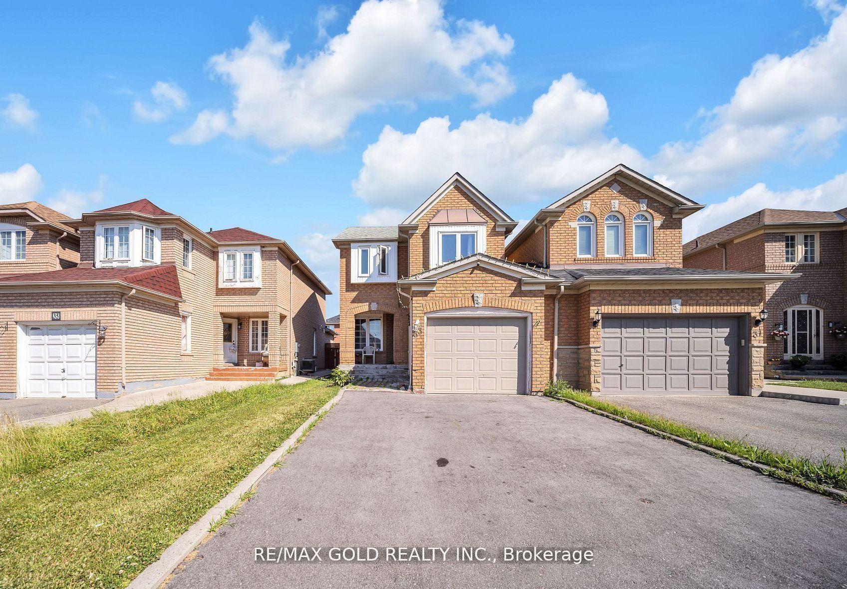 33 Fiddleneck Crescent — photo 1