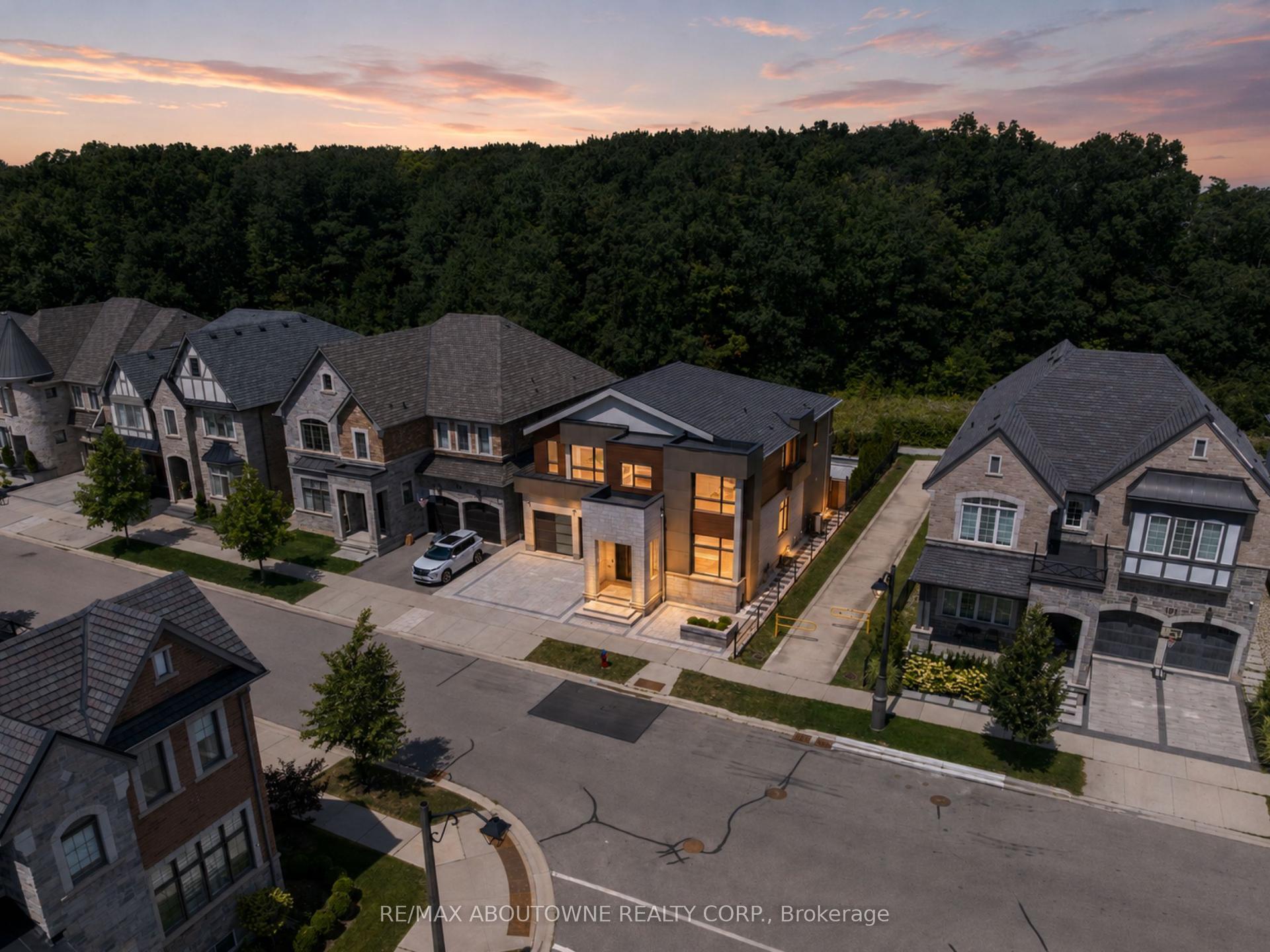 197 Polly Drive, Oakville — Detached for sale, photo 1