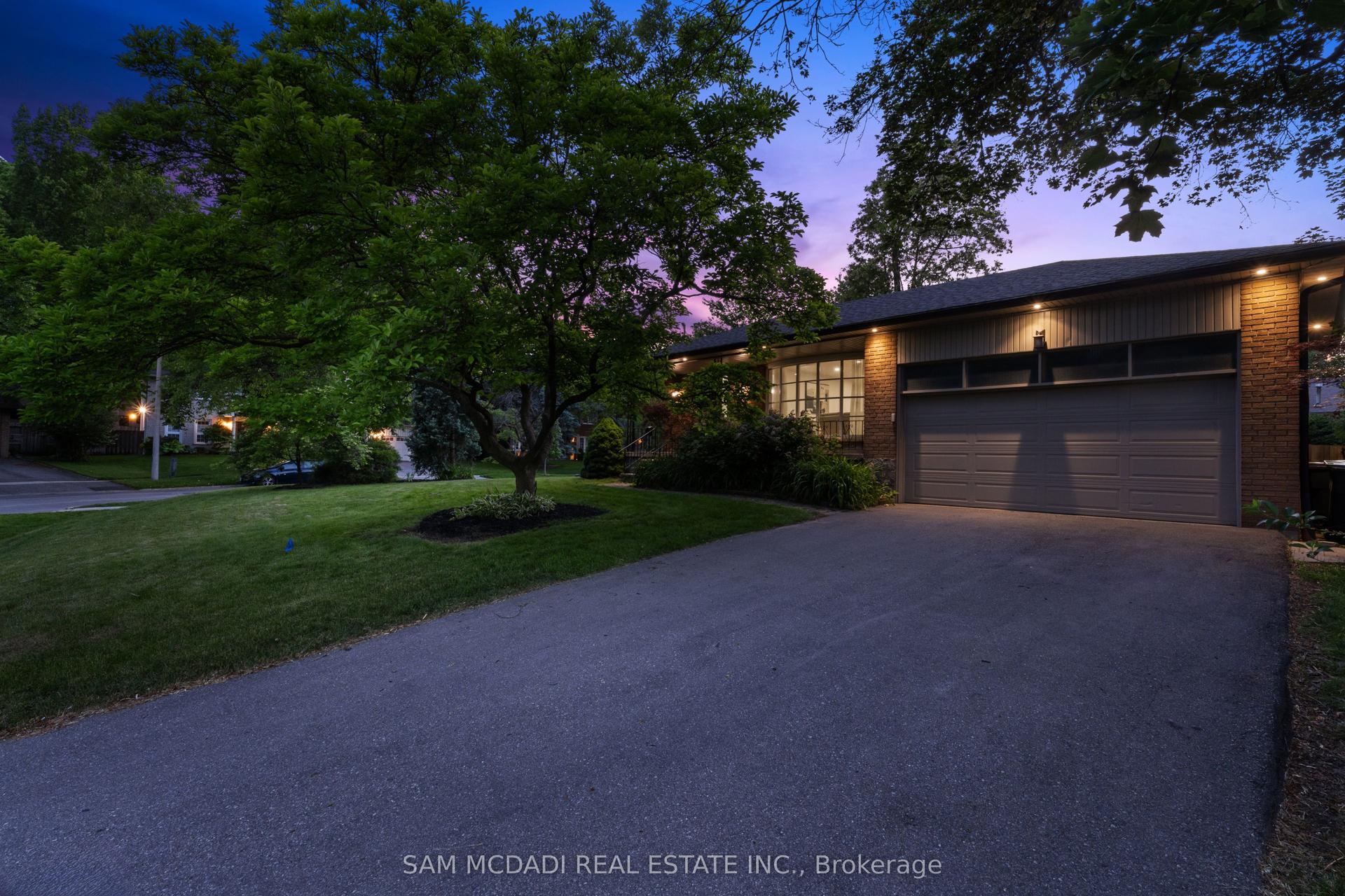 63 Maplewood Road — photo 1
