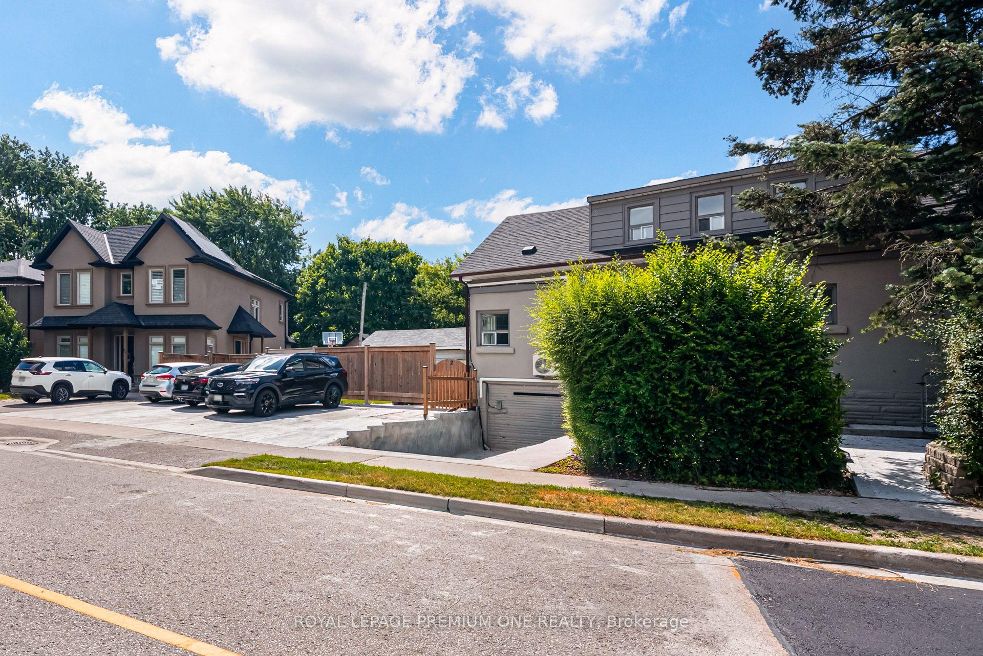 79 Twenty Fifth Street 2 #2, Toronto — Detached for lease, photo 1