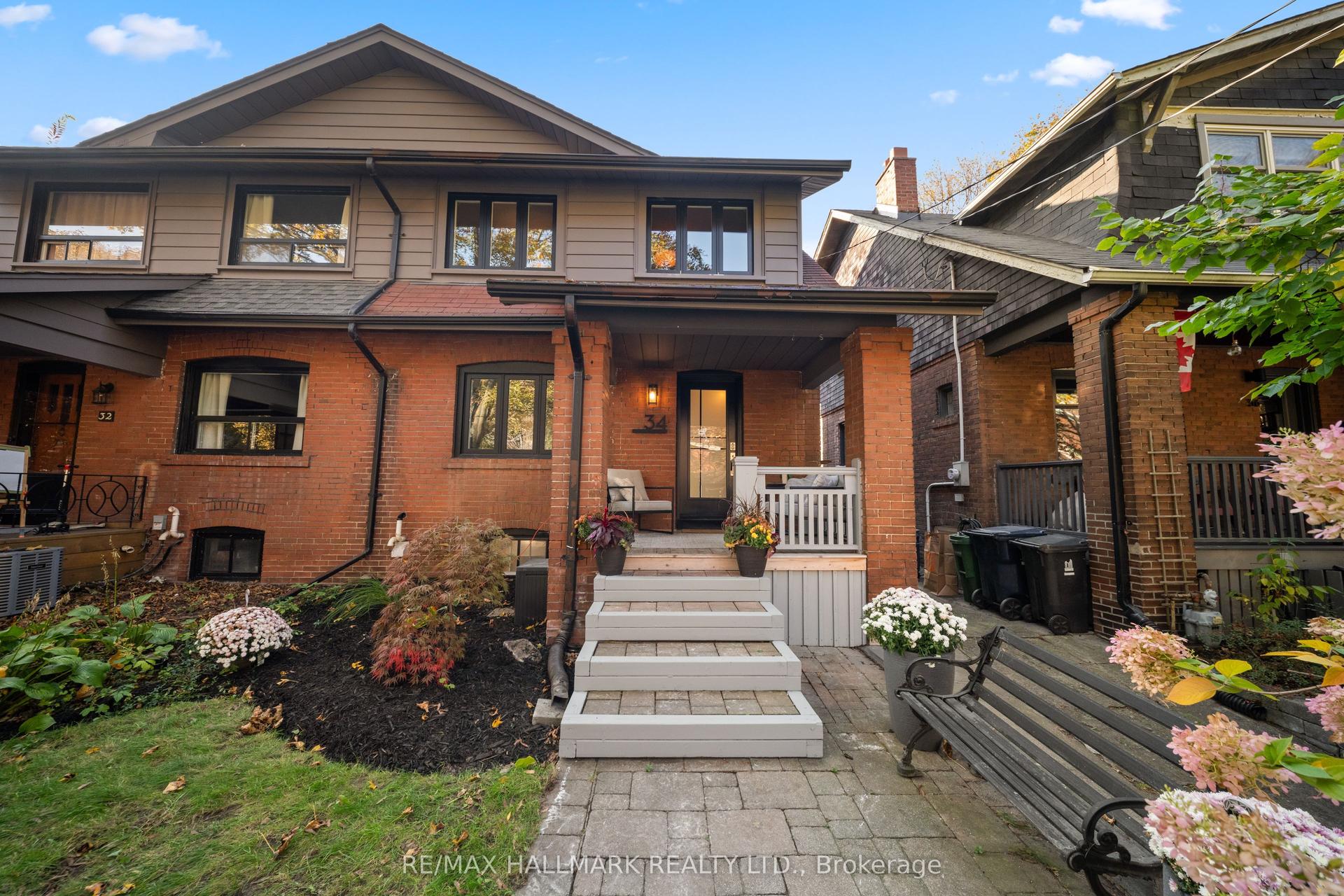 34 Highcroft Road, Toronto — Semi-Detached for sale, photo 1