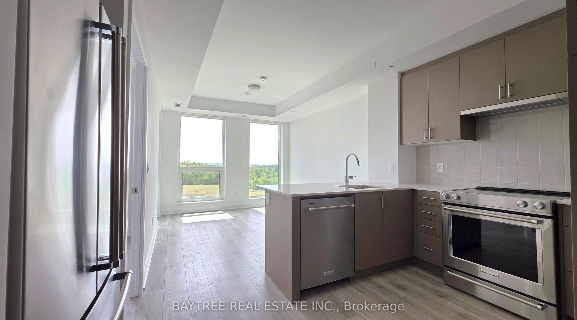 3240 William Coltson Avenue 611 #611 — photo 1
