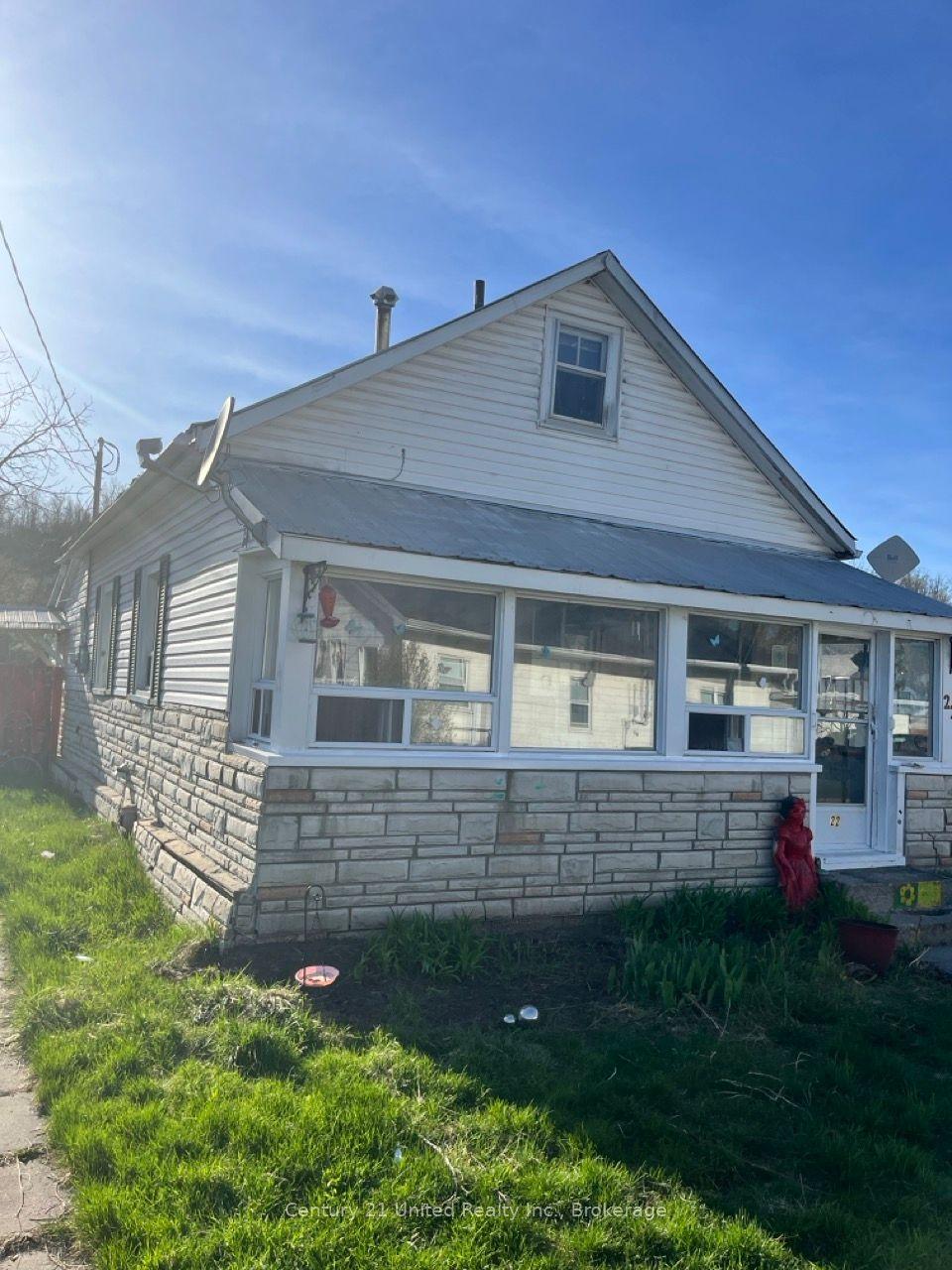 22 Churchill Drive — photo 1