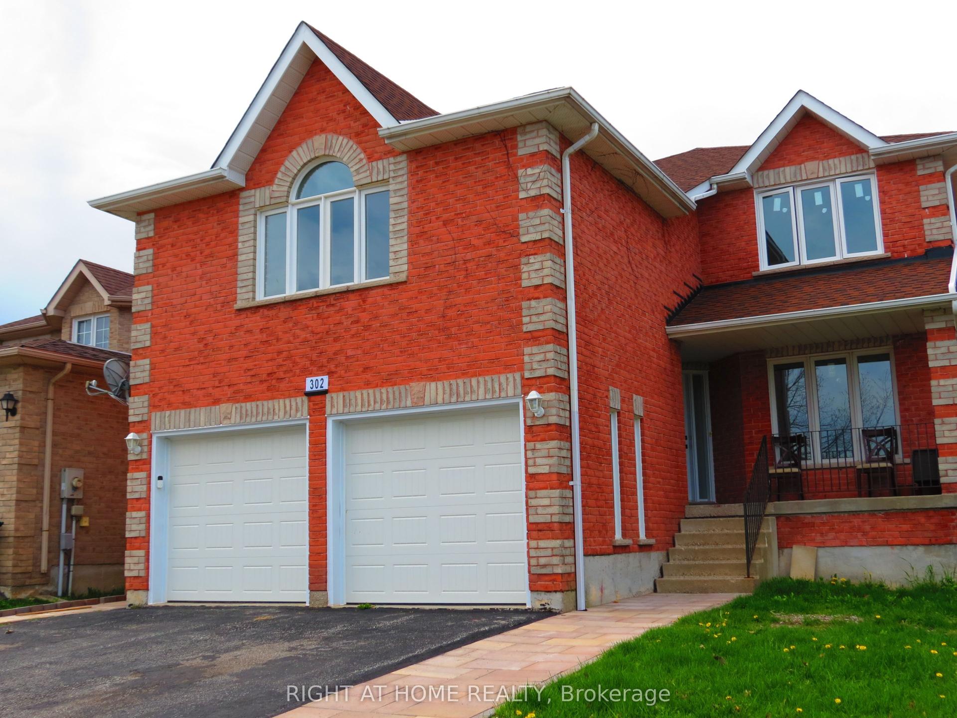 302 Stanley Street — photo 1