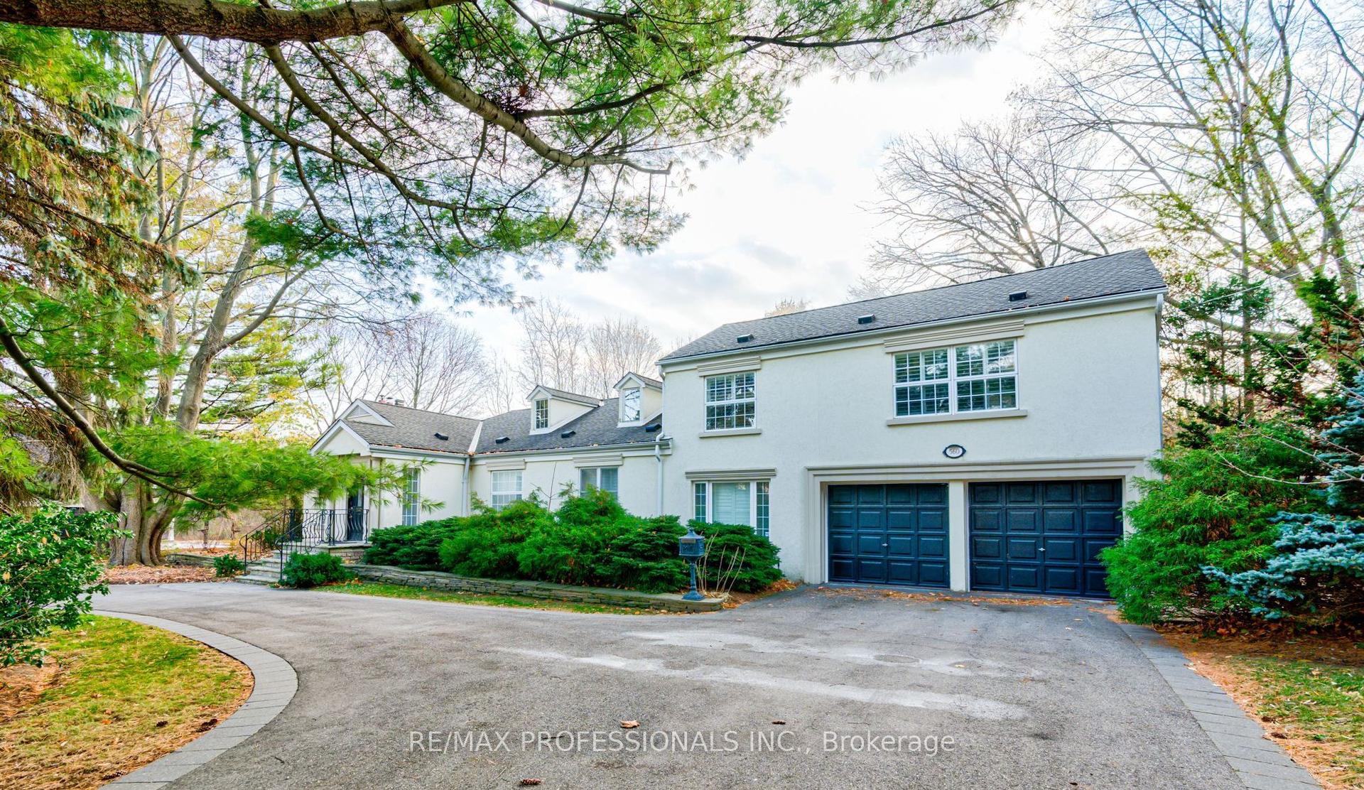 560 Meadow Wood Road — photo 1