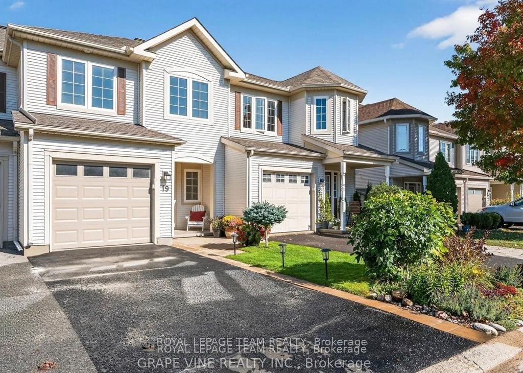 19 Fieldberry Private — photo 1