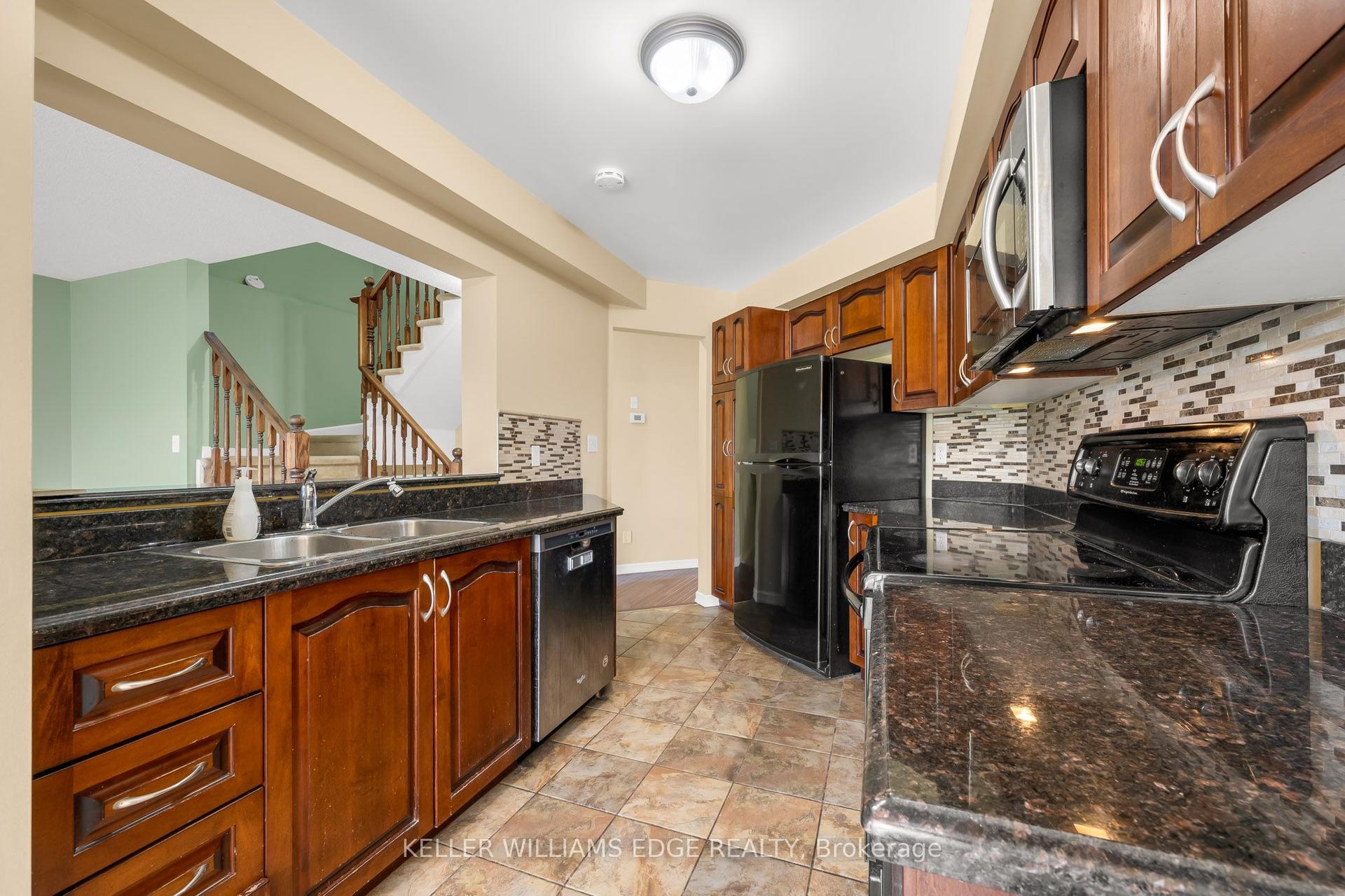 76 Cedarville Drive — photo 1