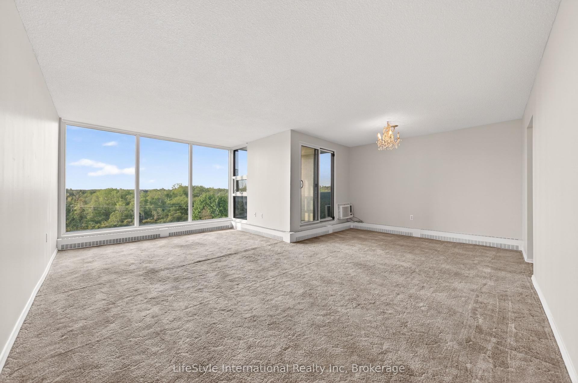19 Woodlawn Road E 512 #512, Guelph — Condo for sale, photo 1
