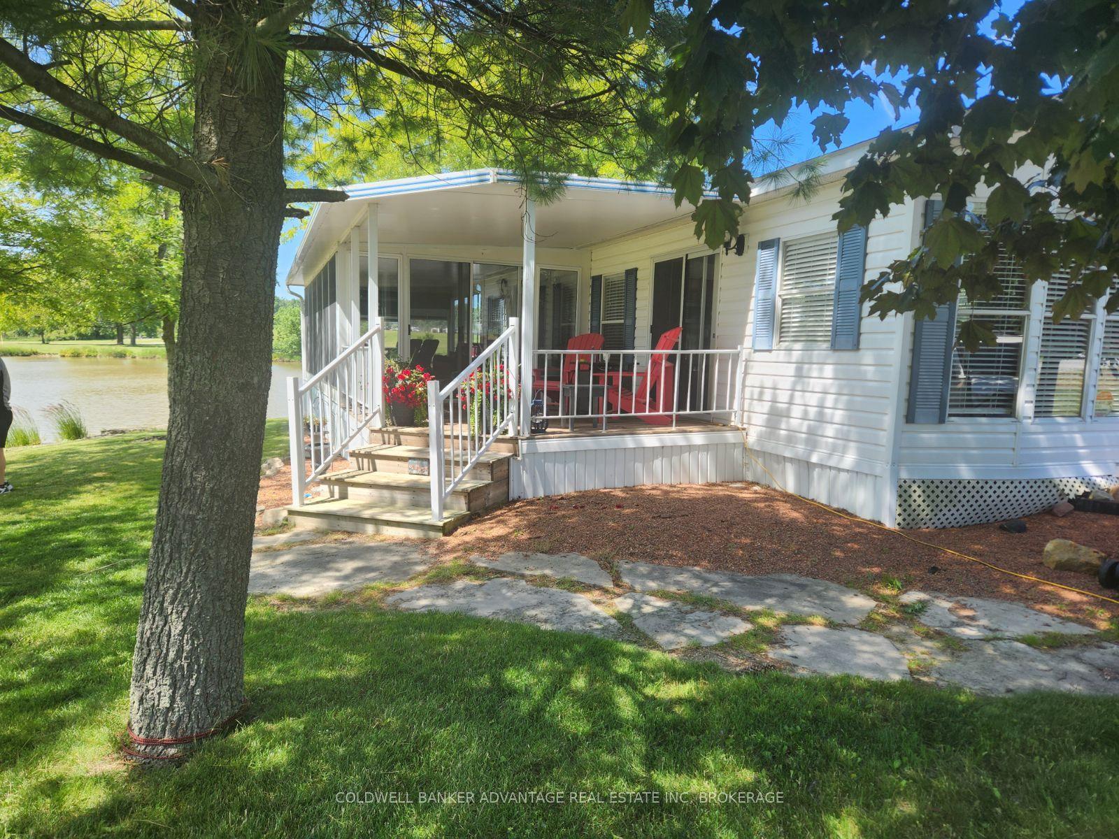 2325 Victoria Avenue 202 #202 — photo 1