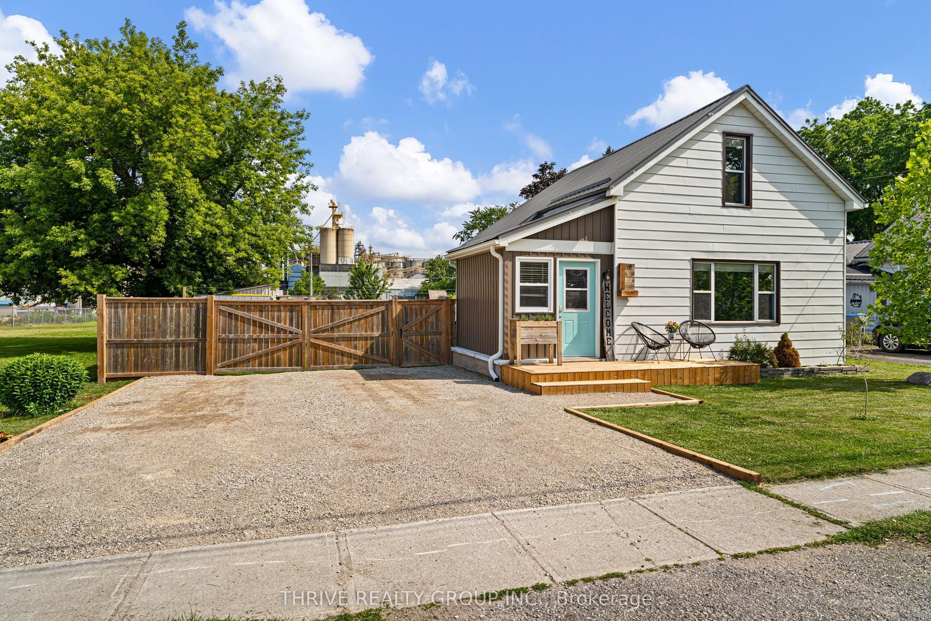 110 Queen Street — photo 1