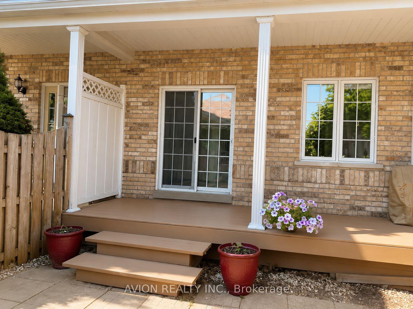 9 RIVERLANDS Avenue — photo 1