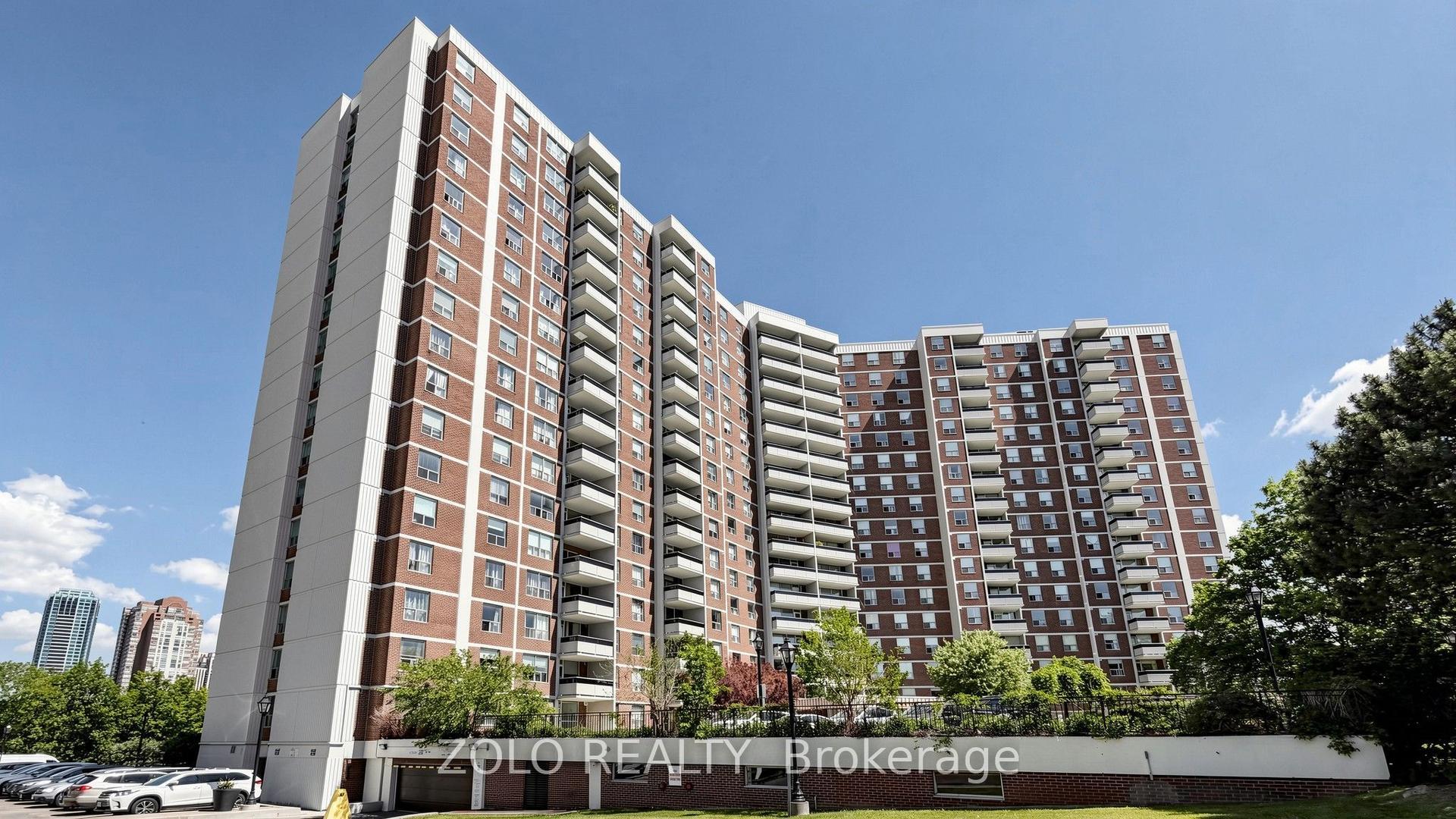 20 Edgecliff Golfway 915 #915, Toronto — Condo for sale, photo 1