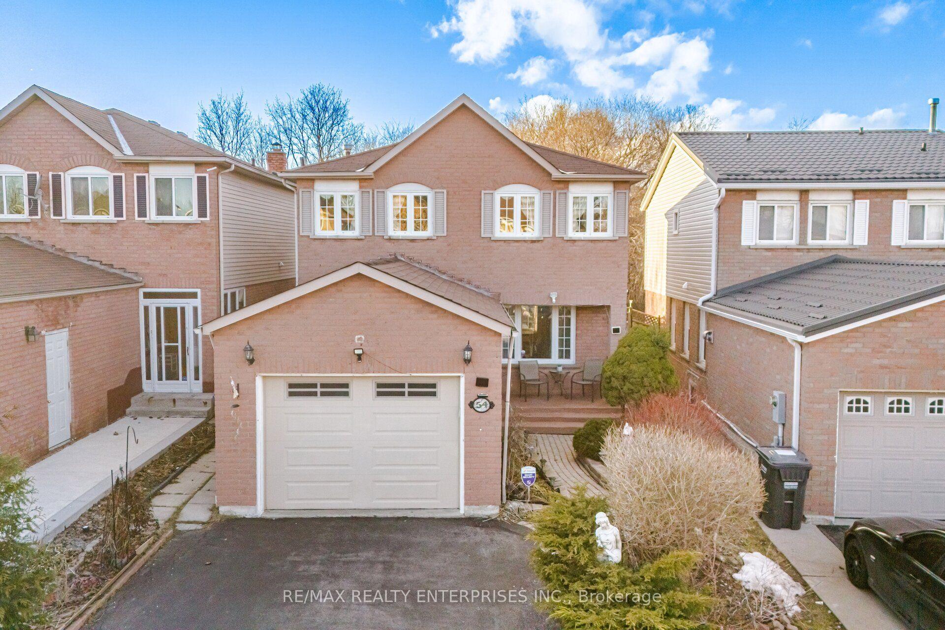 54 Niagara Place, Brampton — Detached for sale, photo 1