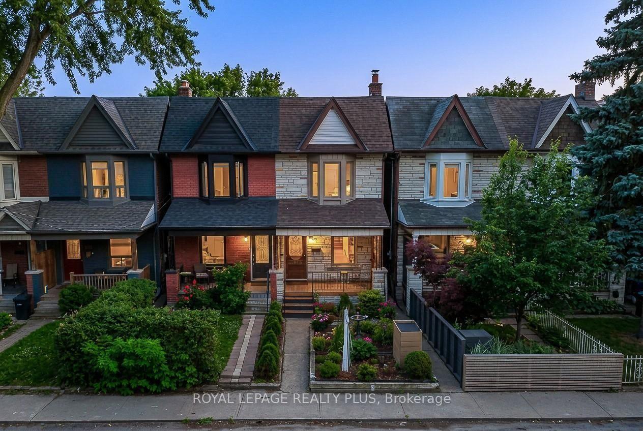 39 Maria Street, Toronto — Semi-Detached for sale, photo 1