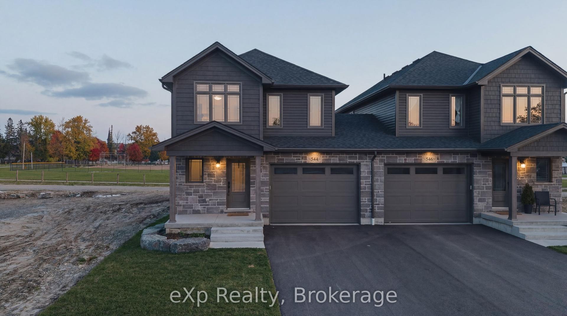 544 Newfoundland Street — photo 1