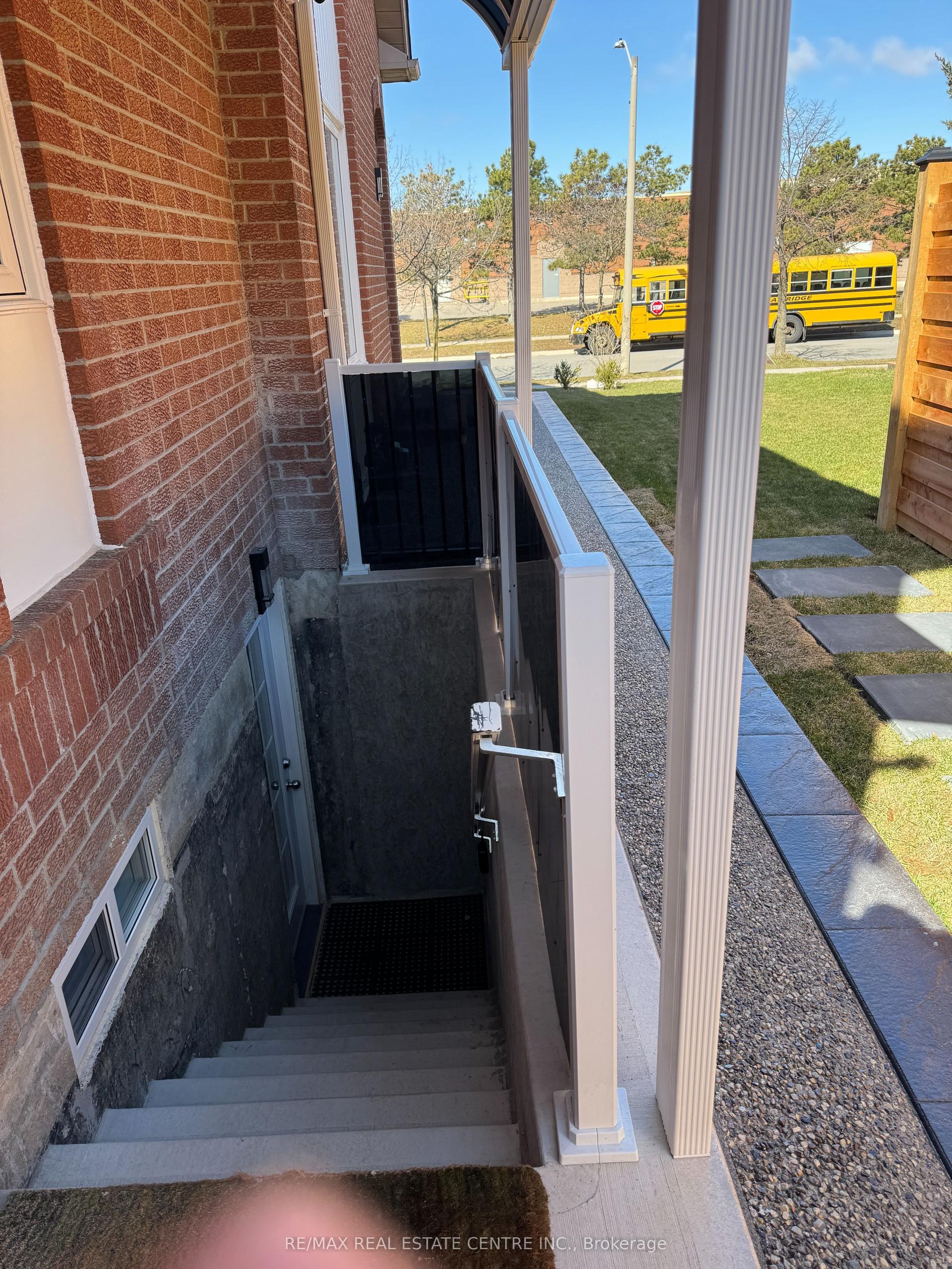 1258 Vanrose St. Street Basement #Basement — photo 1