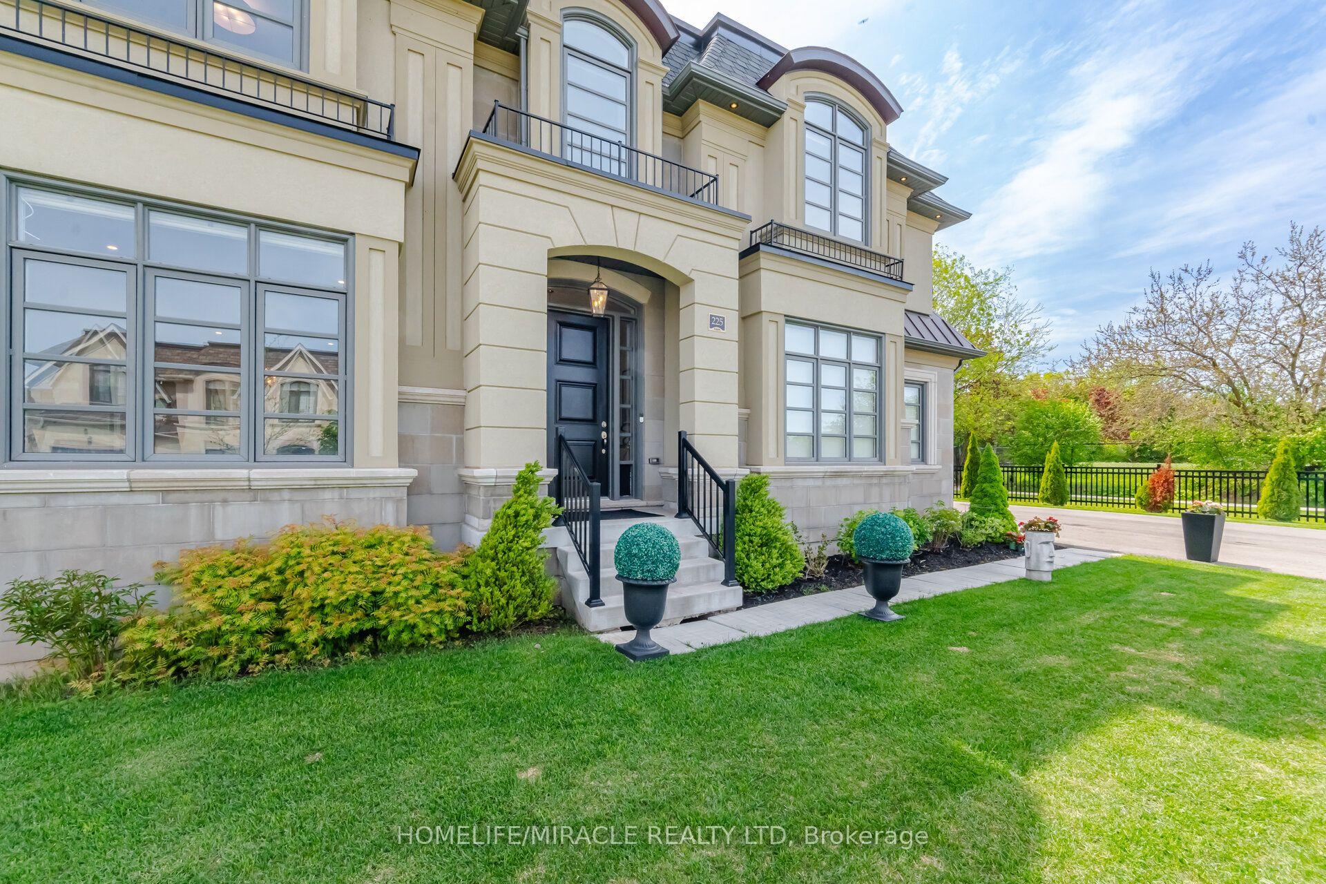 225 Prince George Crescent, Oakville — Detached for sale, photo 1