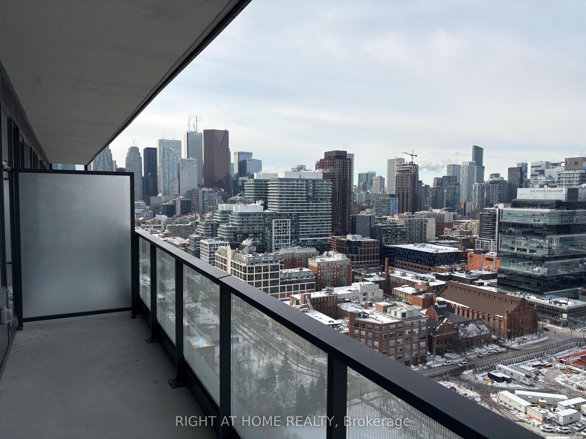 35 PARLIAMENT Street E 2711 #2711 — photo 1