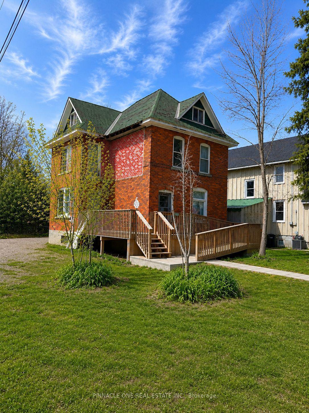 3368 Muskoka Street — photo 1