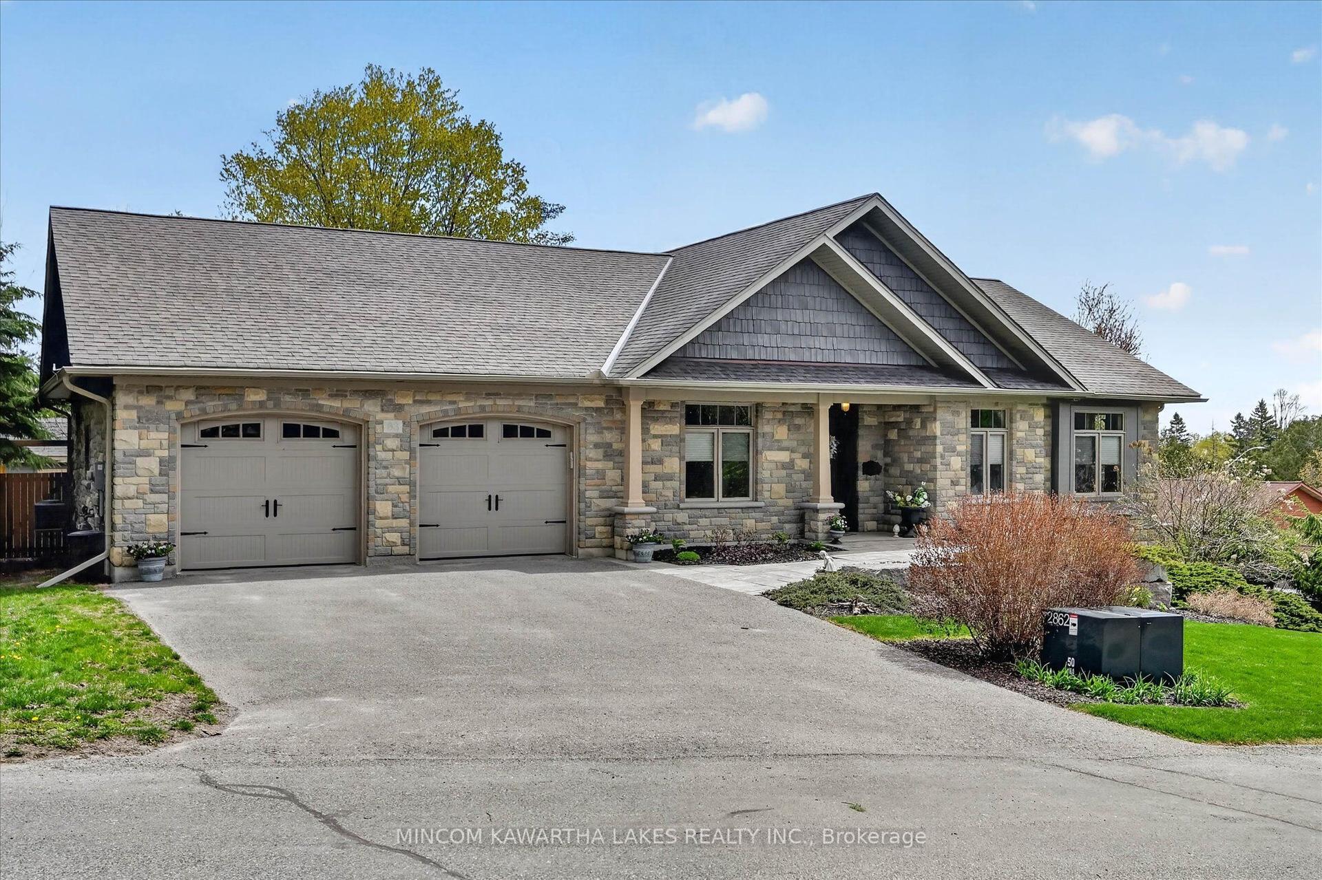 63 Weller Crescent — photo 1