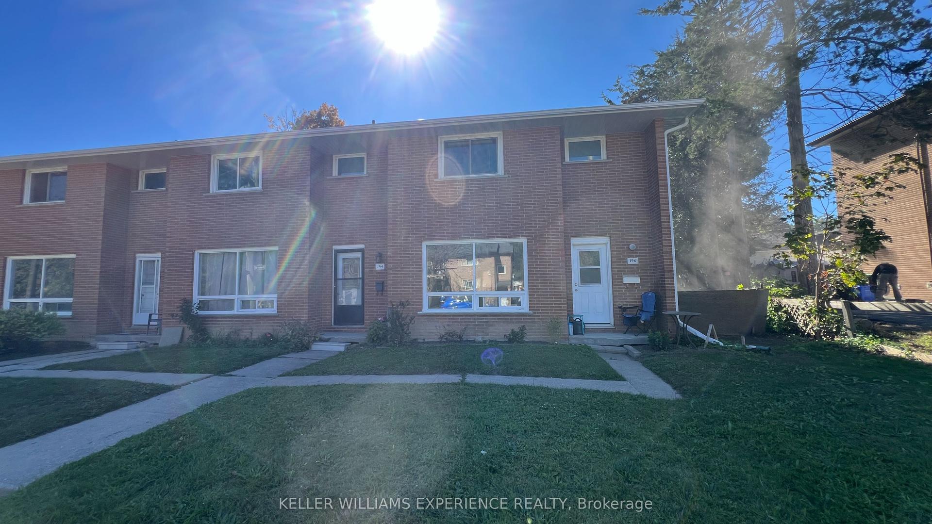 196 OWEN Street, Barrie — Townhouse for lease, photo 1