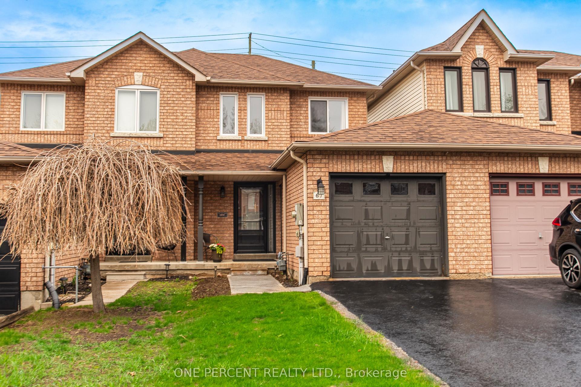 67 Hawthorne Crescent — photo 1