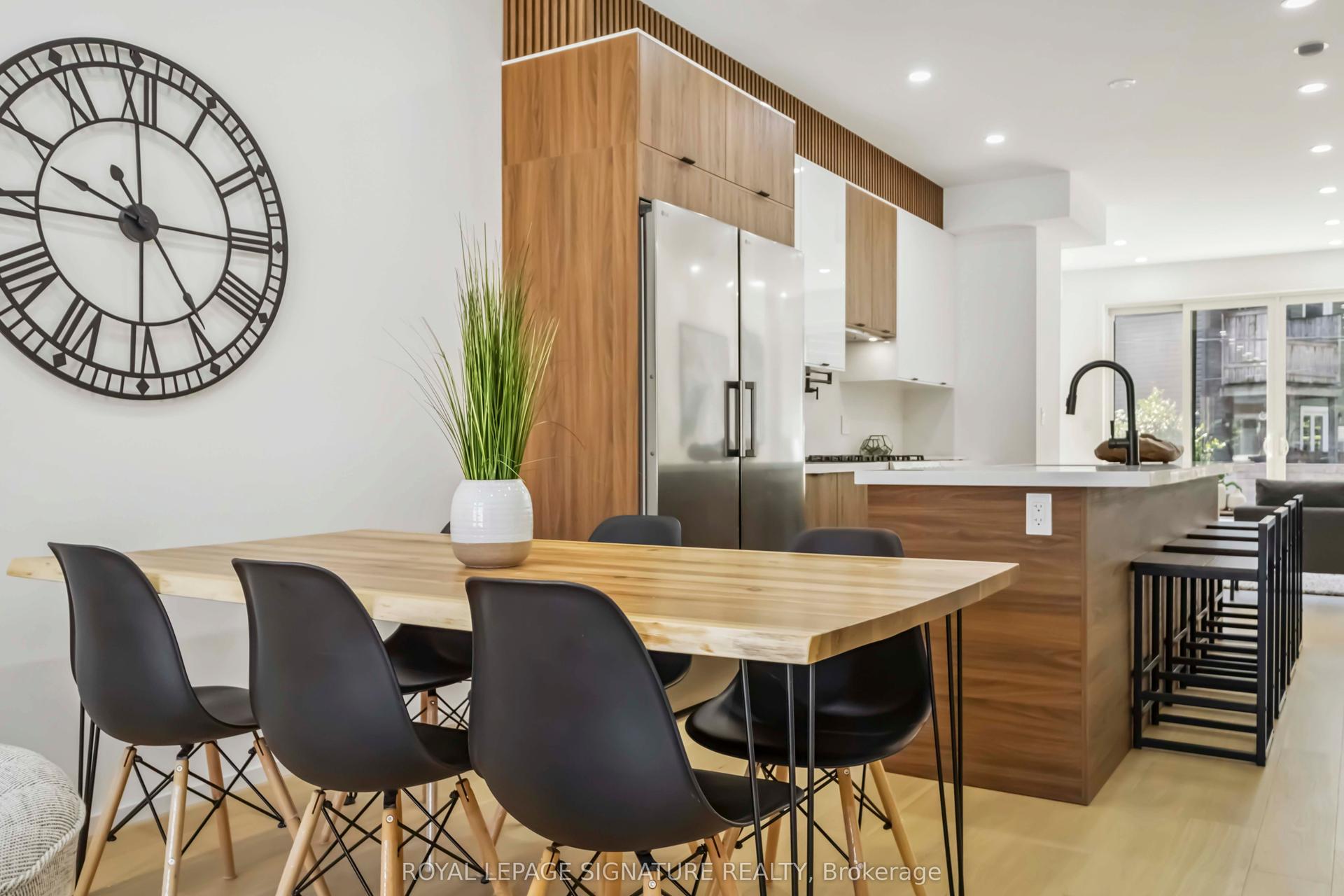 43A Cummings Street Furnished Upper #Furnished Upper, Toronto — Townhouse for lease, photo 1
