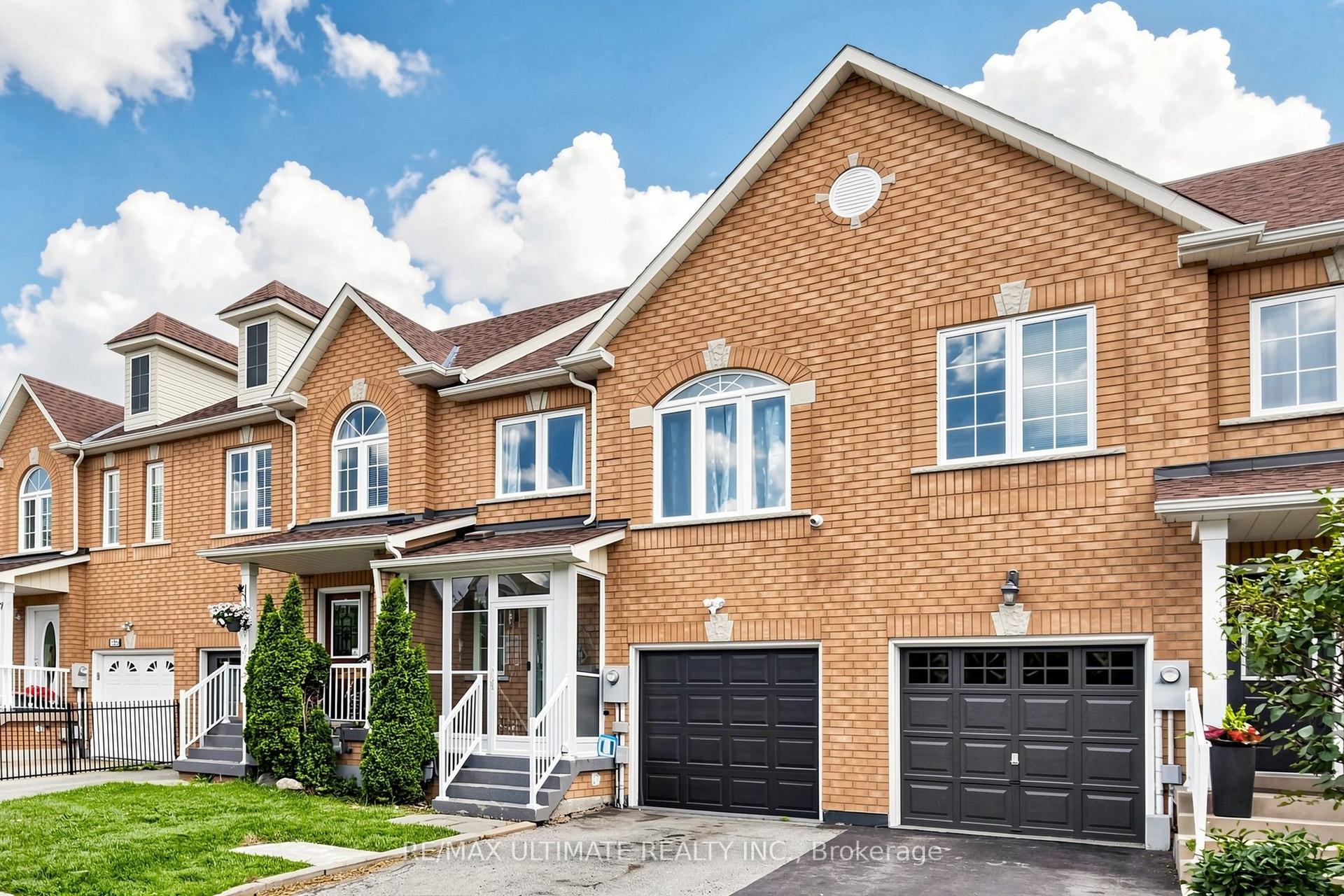 131 Foxchase Avenue, Vaughan — Townhouse for sale, photo 1