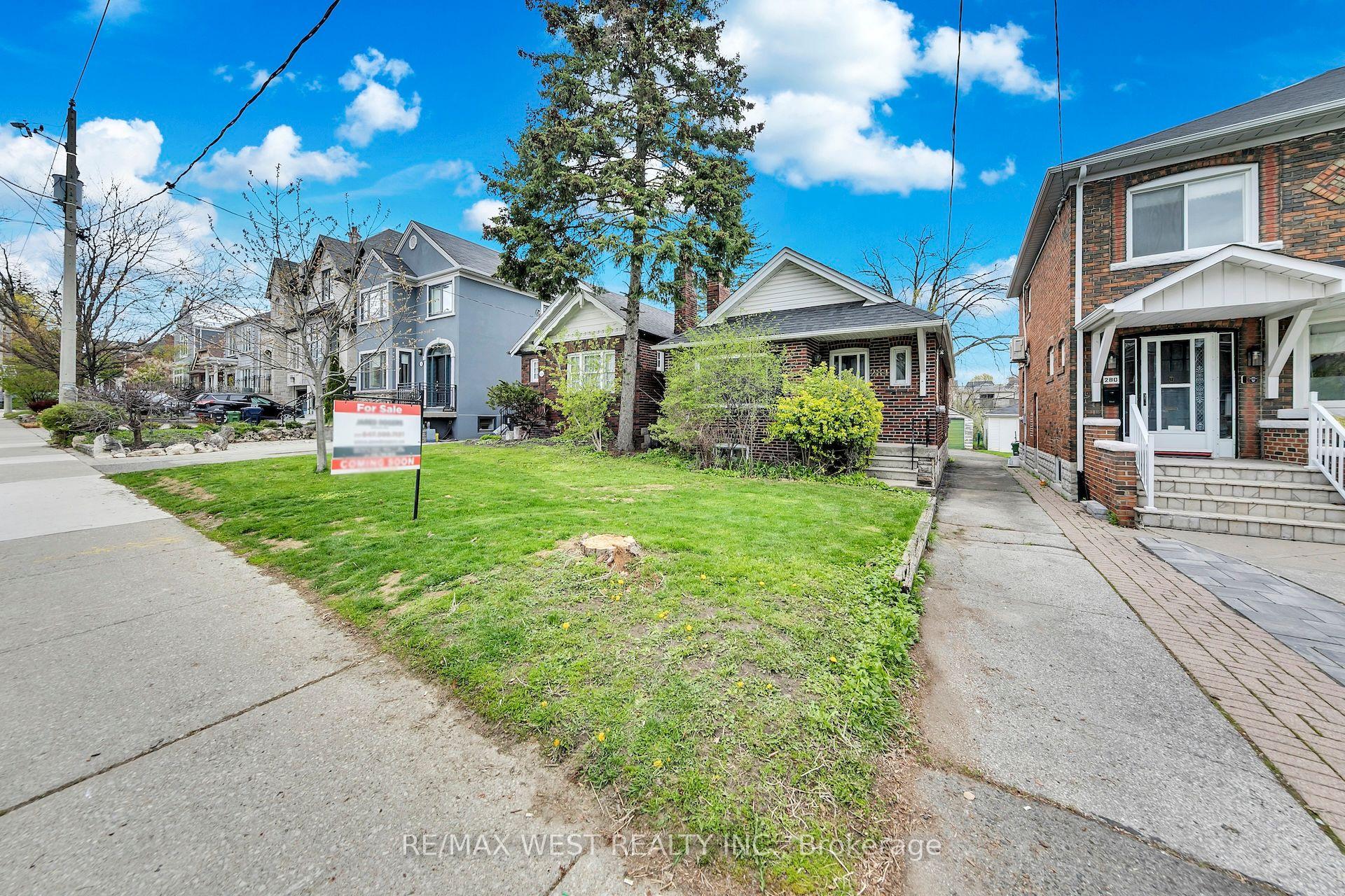 284 Fairlawn Avenue — photo 1