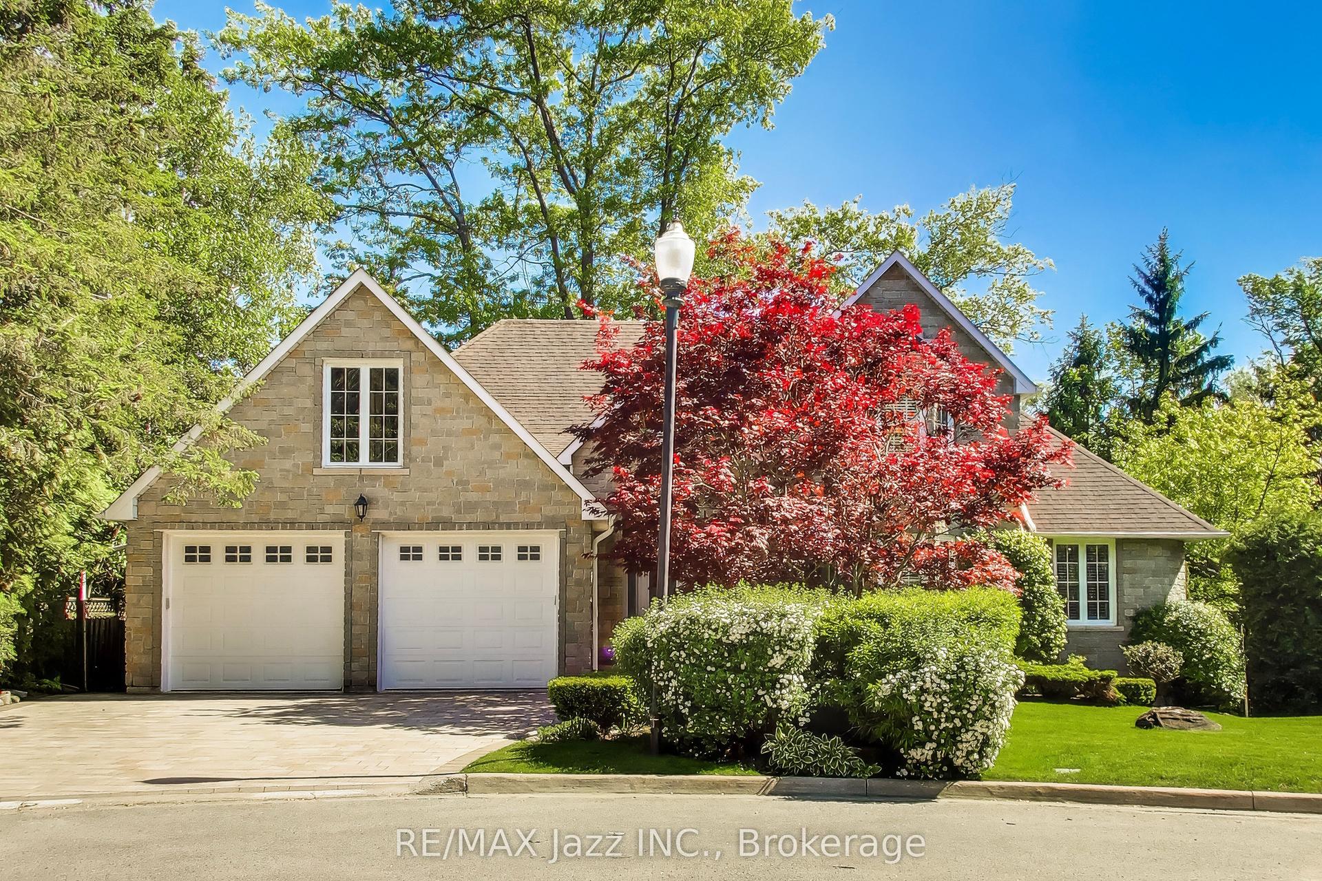 45 Windsor Valley Place — photo 1