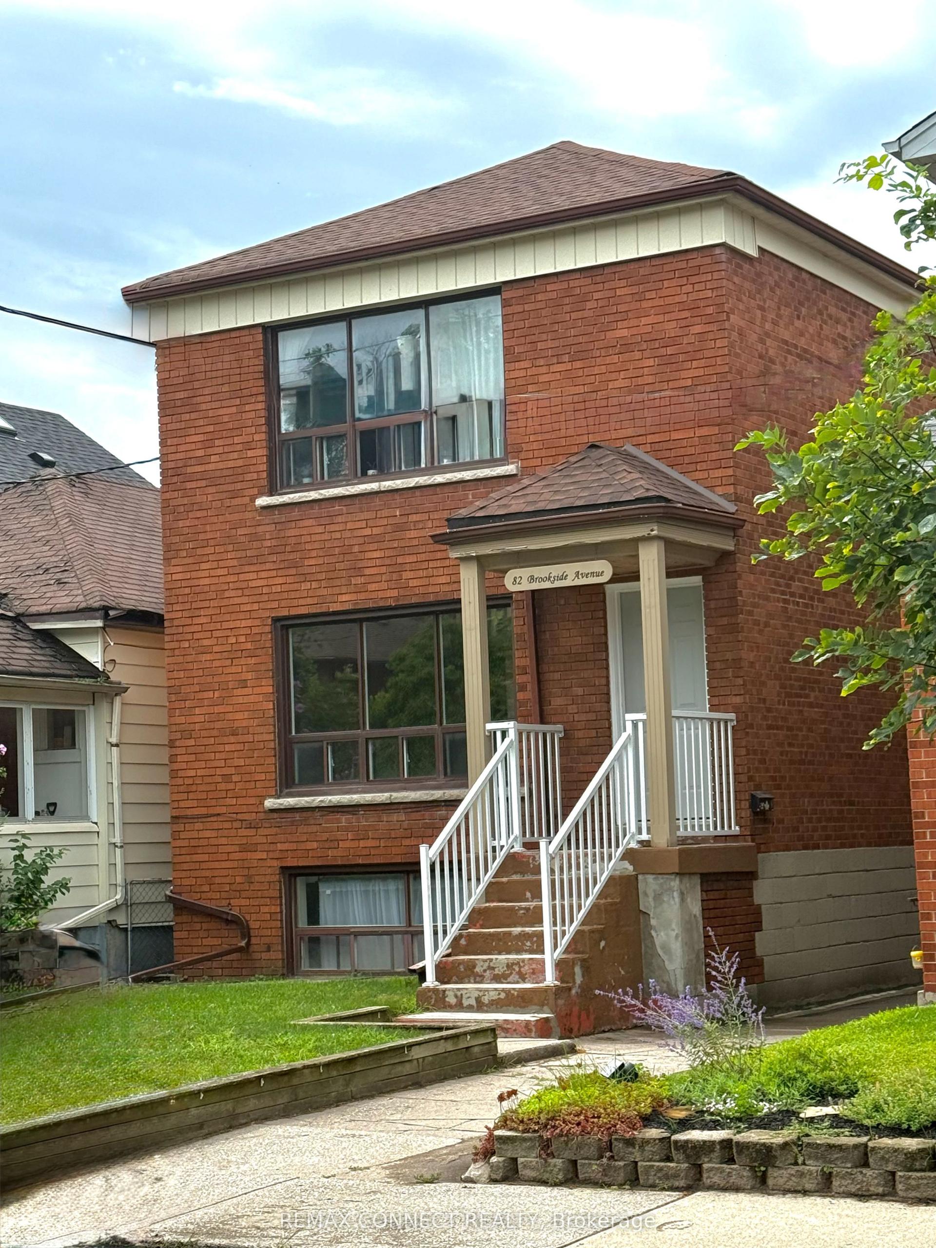 82 Brookside Avenue, Toronto — Multiplex for sale, photo 1