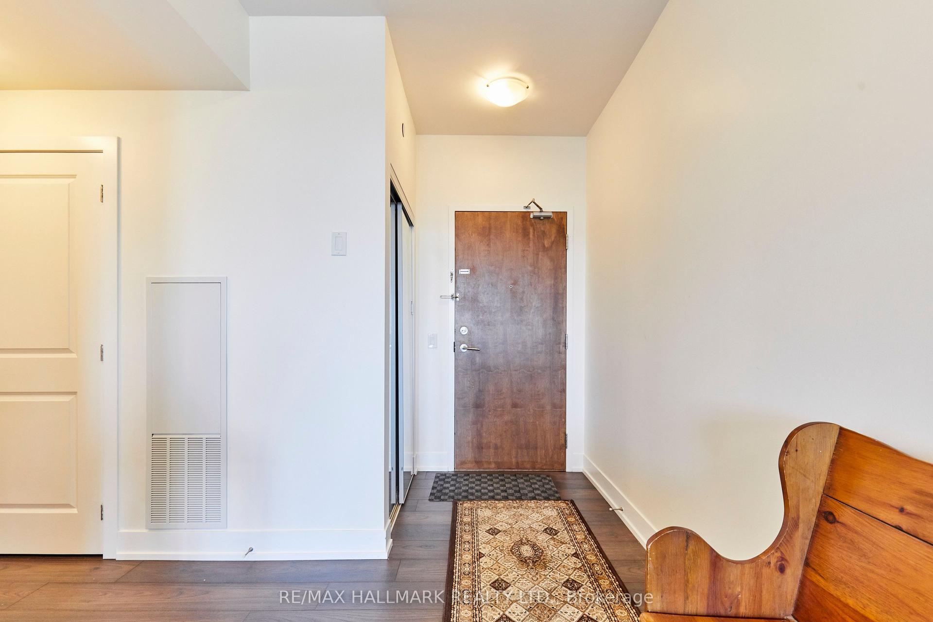 1215 Bayly Street 1604 #1604 — photo 1