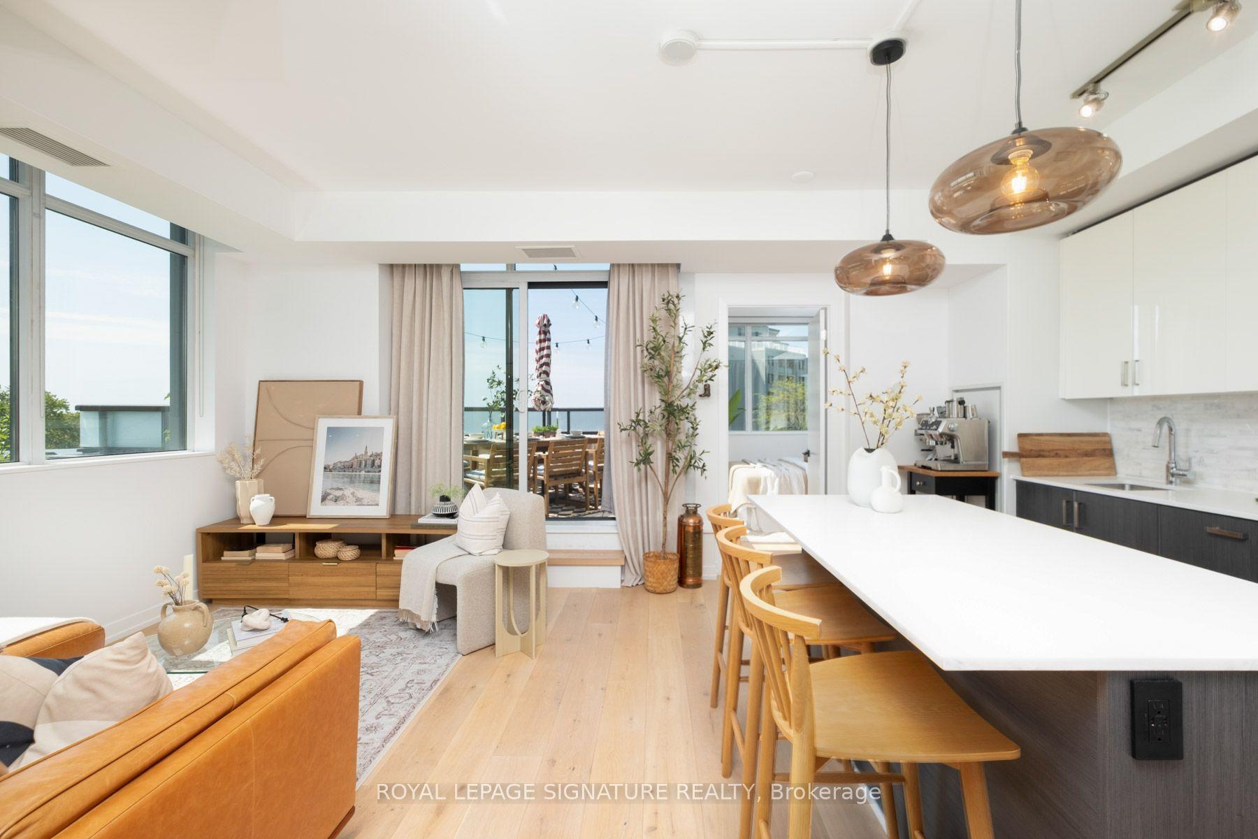 36 Howard Park Avenue 610 #610 — photo 1